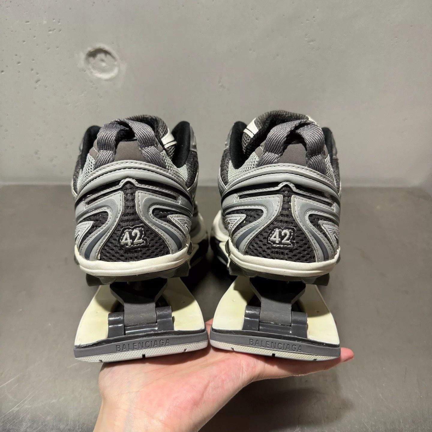 Balenciaga Balenciaga Distressed Multi Lowtop Sneakers 42 Men Size US 9 / EU 42 - 5 Thumbnail