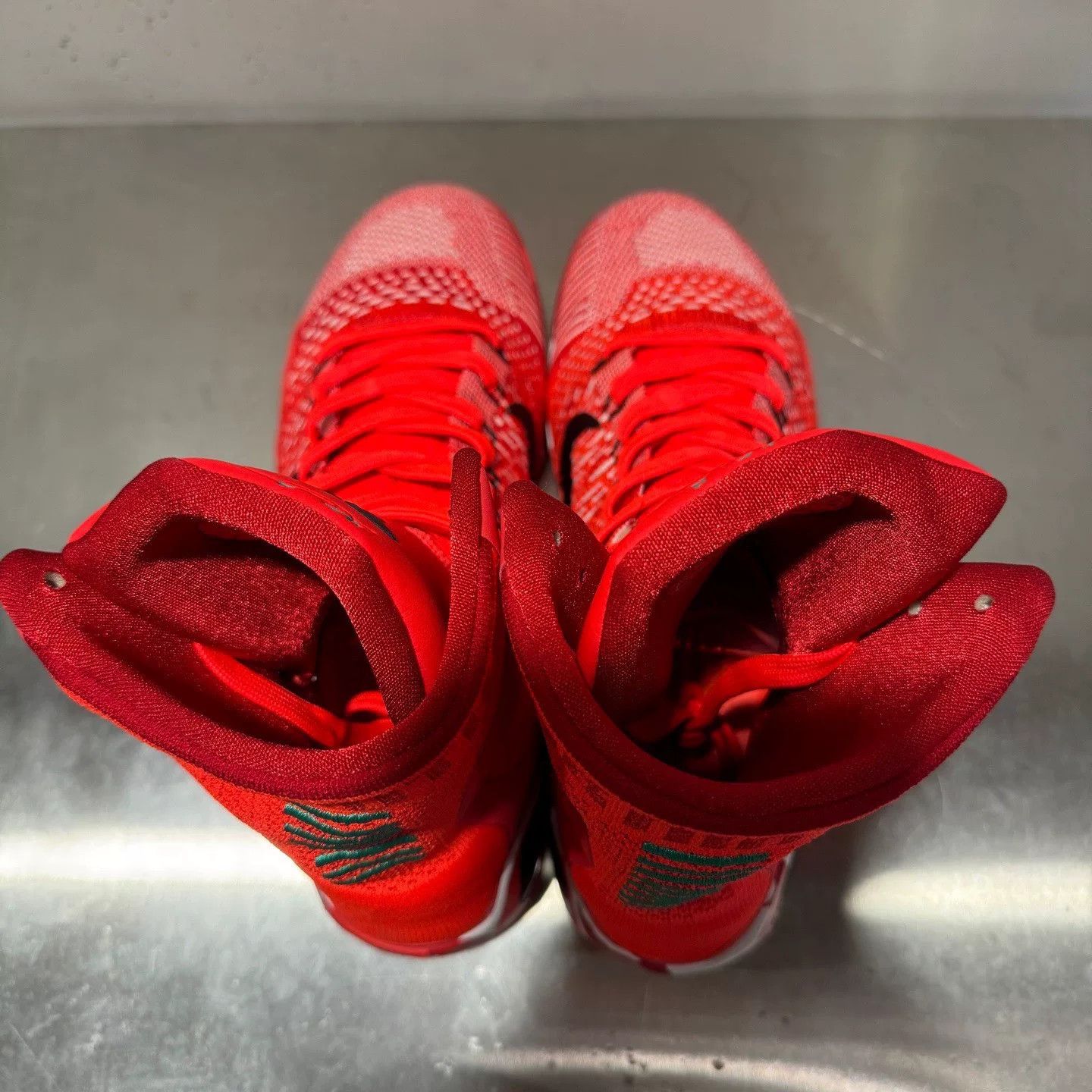 Nike Nike Red Lowtop Sneakers 42 Men Size US 9 / EU 42 - 7 Thumbnail