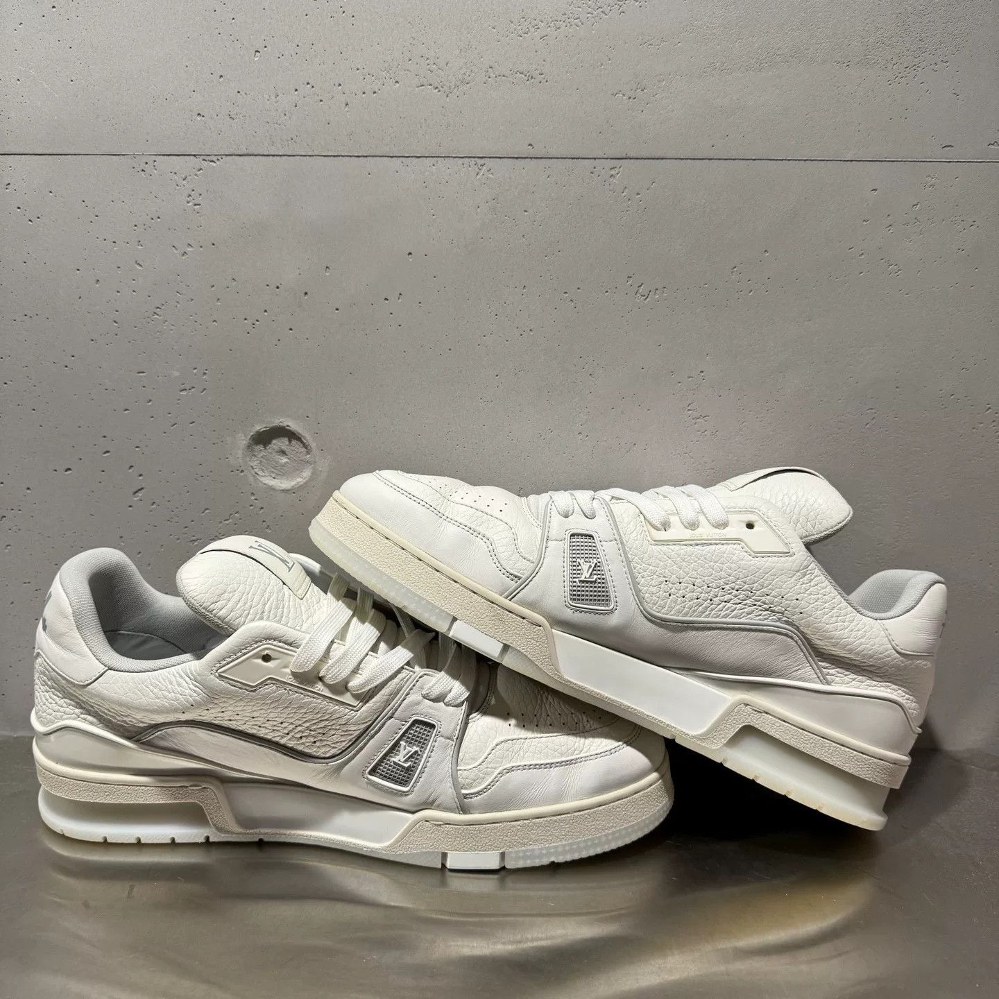 Louis Vuitton Louis Vuitton Training White Lowtop Sneakers 43 Men Size US 10 / EU 43 - 3 Thumbnail