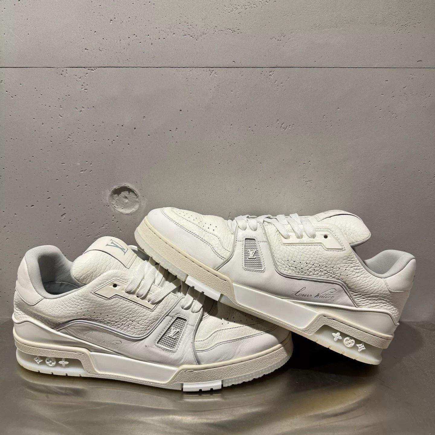 Louis Vuitton Louis Vuitton Training White Lowtop Sneakers 43 Men Size US 10 / EU 43 - 4 Thumbnail