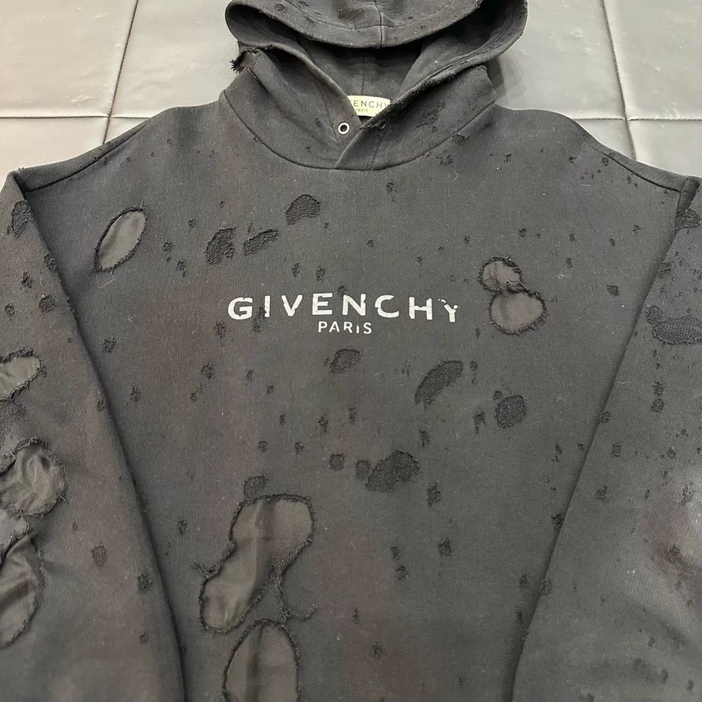 Givenchy Givenchy Distressed Black Hoodie S Men Size US S / EU 44-46 / 1 - 2 Thumbnail