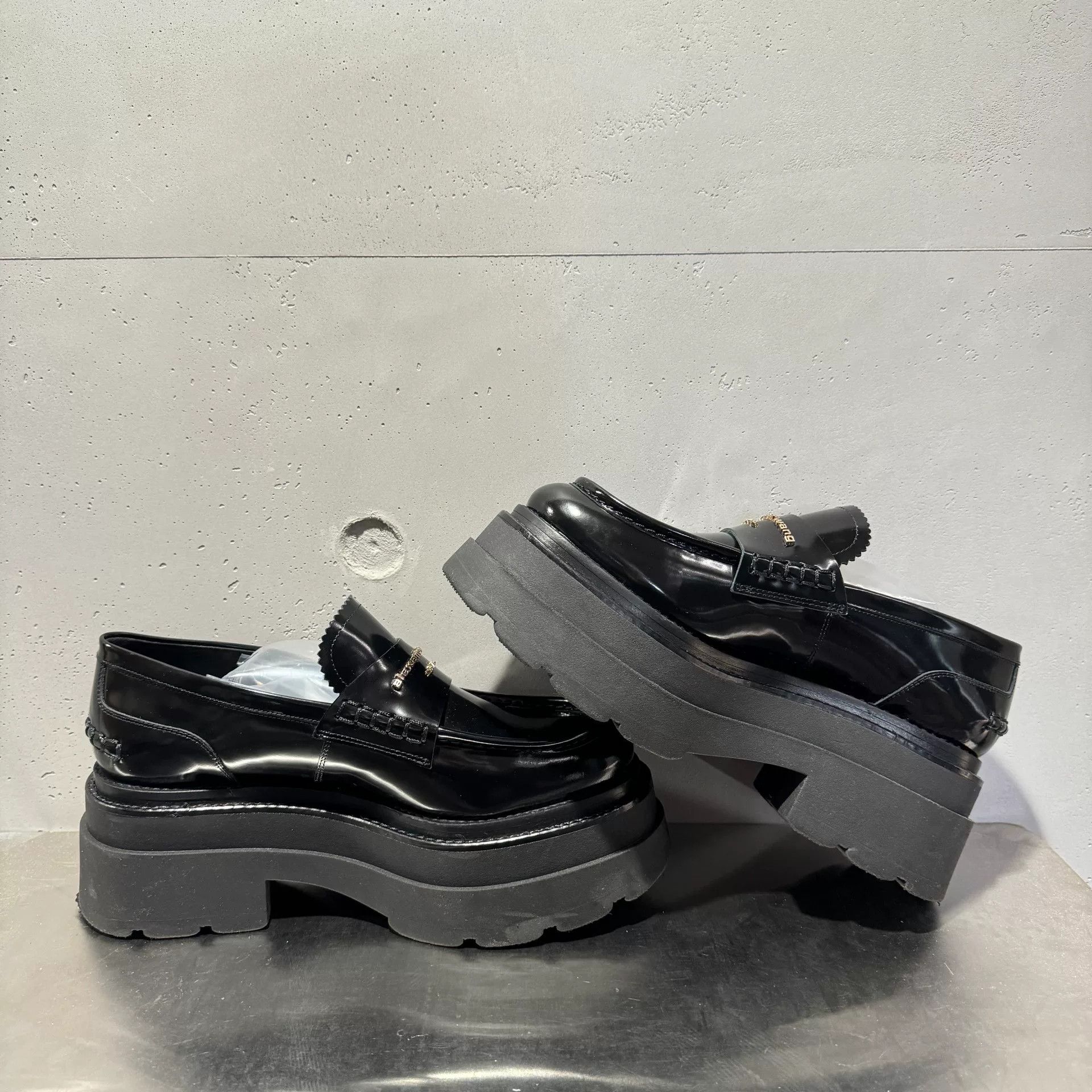 Alexander Wang Alexander Wang Green Lowtop Sneakers 39 Women Size US 8.5 / IT 38.5 - 4 Thumbnail
