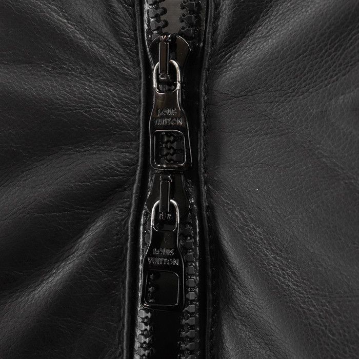 Louis Vuitton Louis Vuitton Louis Vuitton Monogram Cow Leather Down Vest Leather Outerwear DUTY FREE for USA Size ONE SIZE - 13 Thumbnail