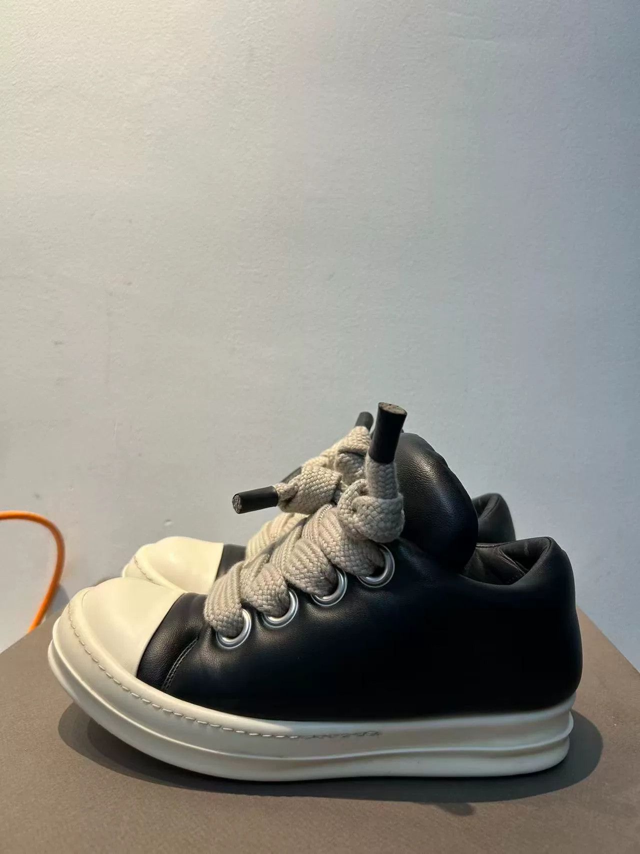 Rick Owens Rick Owens Black Lowtop Sneakers 37 Women Size US 6.5 / IT 36.5 - 2 Thumbnail