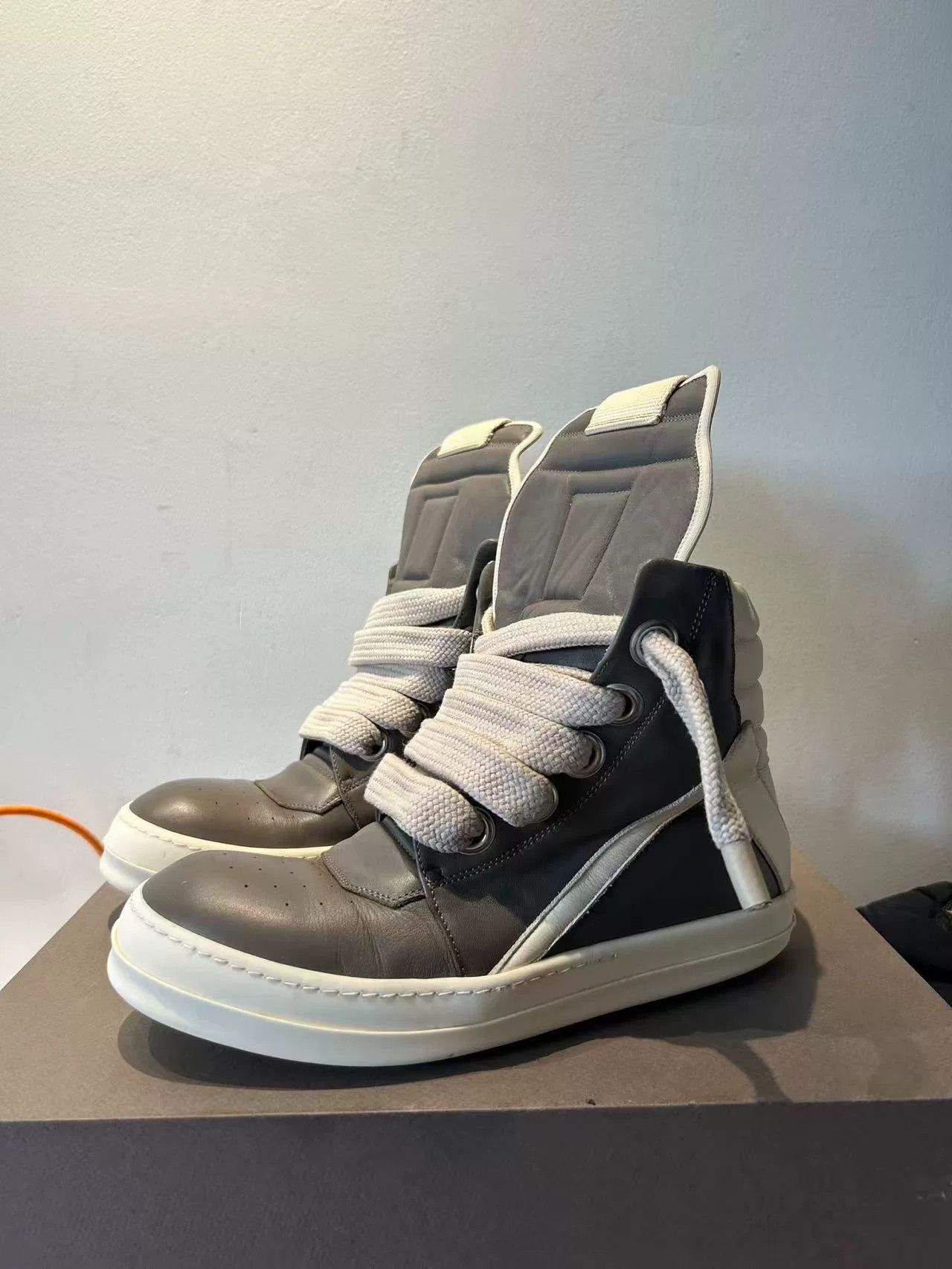 Rick Owens Rick Owens Gray Hitop Sneakers 42 Men Size US 9 / EU 42 - 2 Thumbnail