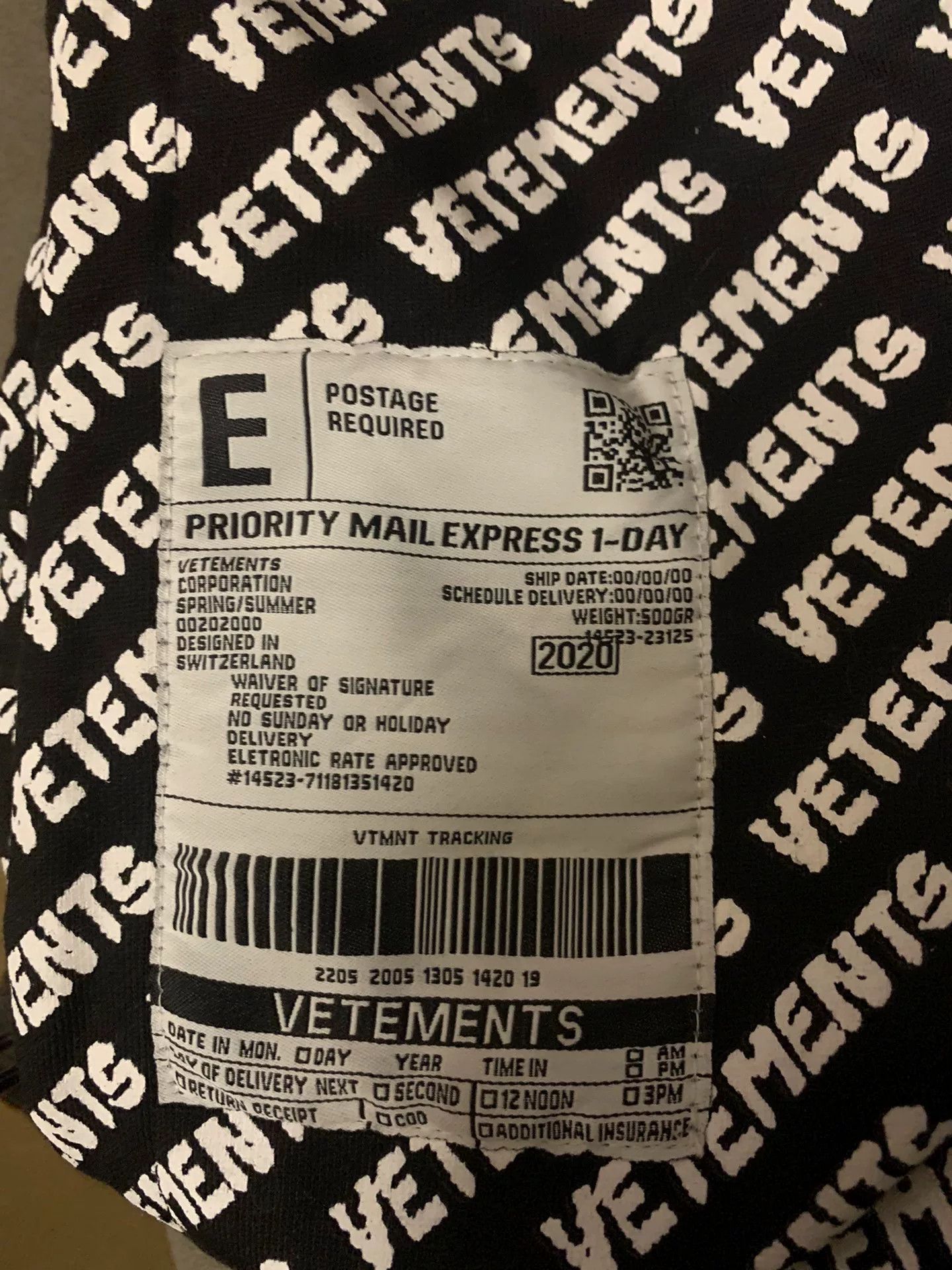 Vetements Vetements Retro Black Hoodie XS Men Size US XS / EU 42 / 0 - 3 Thumbnail