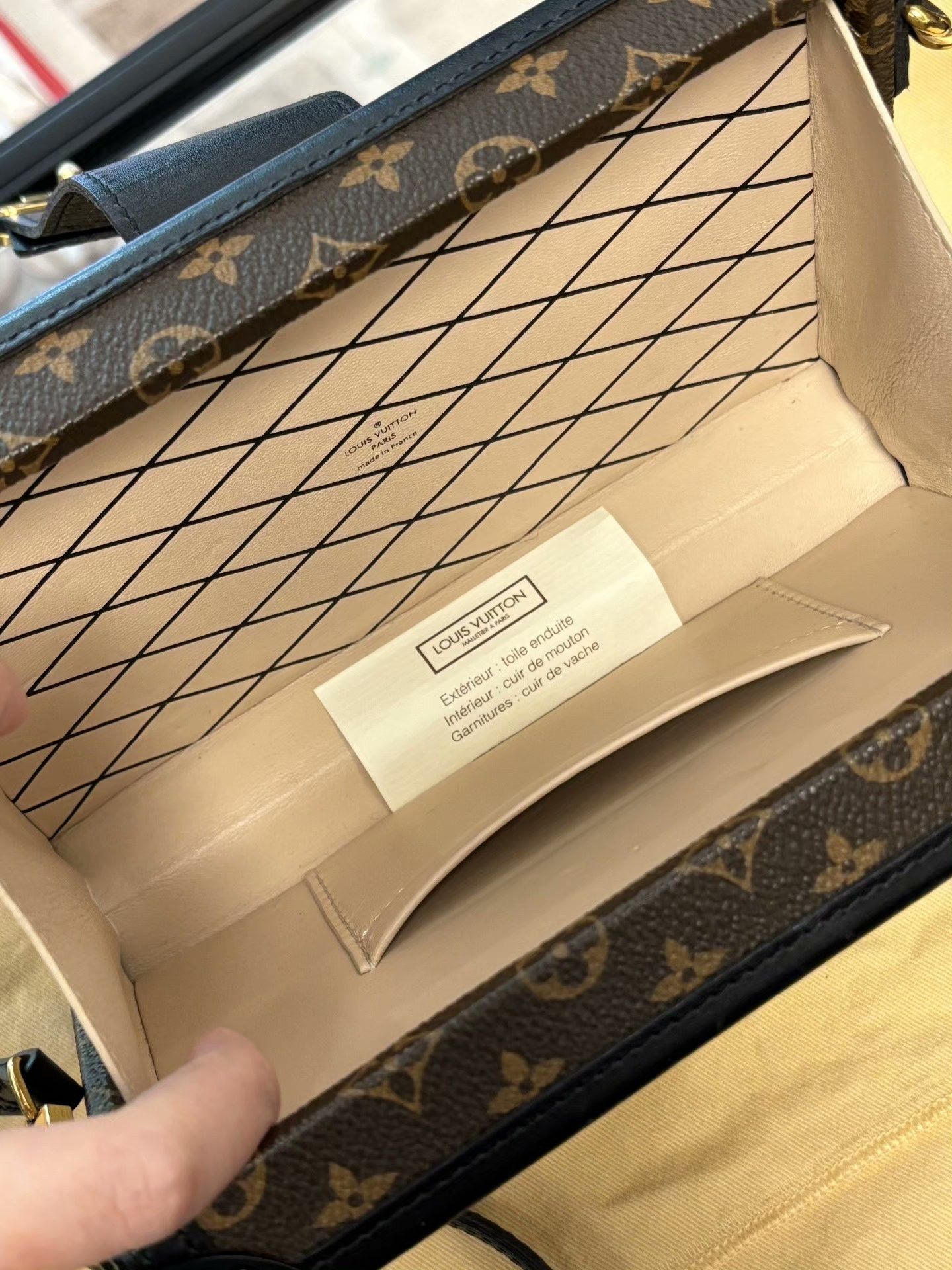 Louis Vuitton Louis Vuitton Shoulder Bag OS Women Size ONE SIZE - 8 Thumbnail
