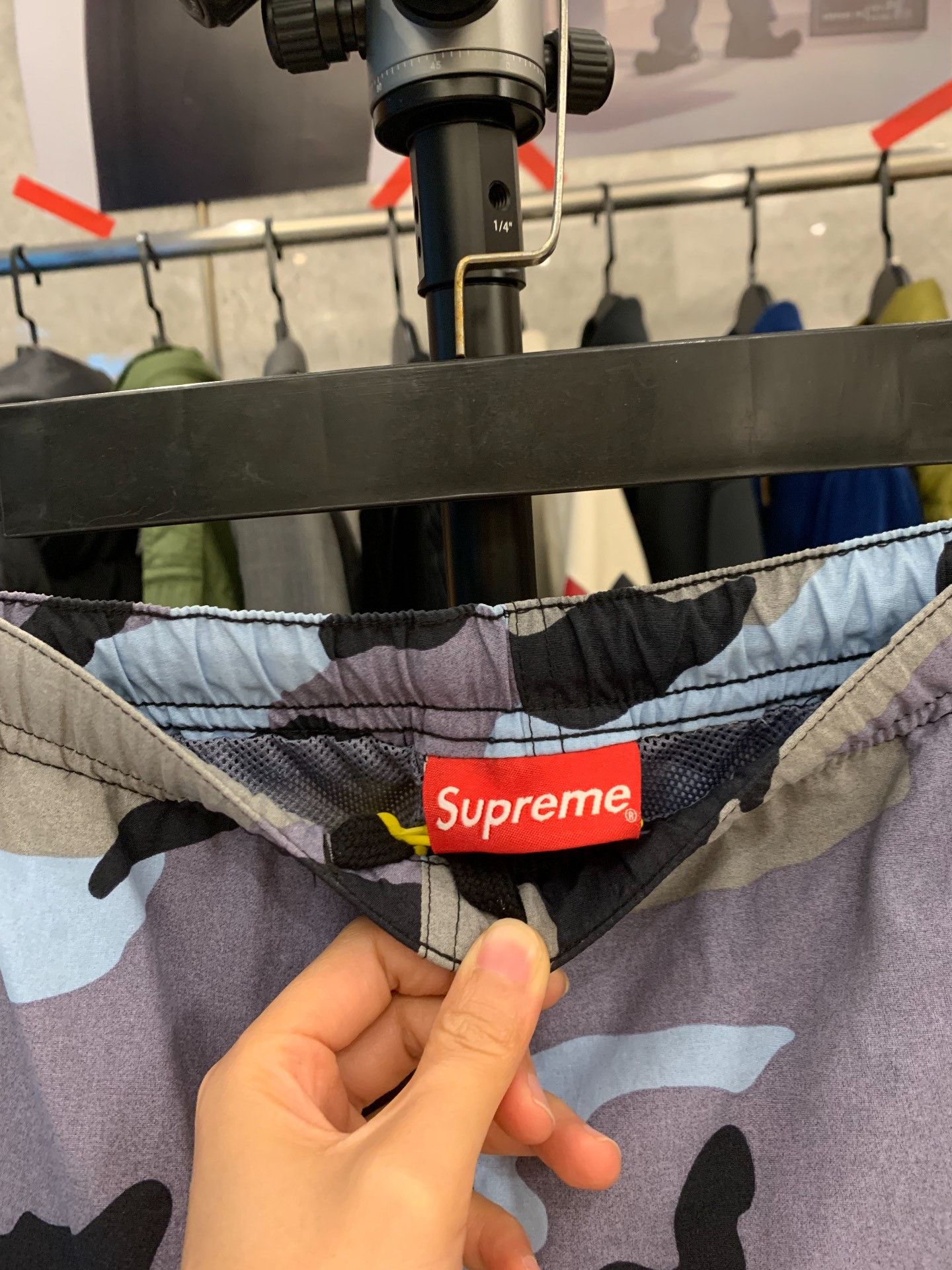 Supreme Supreme Camo Blue Denim Jeans 30 Men Size US 30 / EU 46 - 3 Thumbnail
