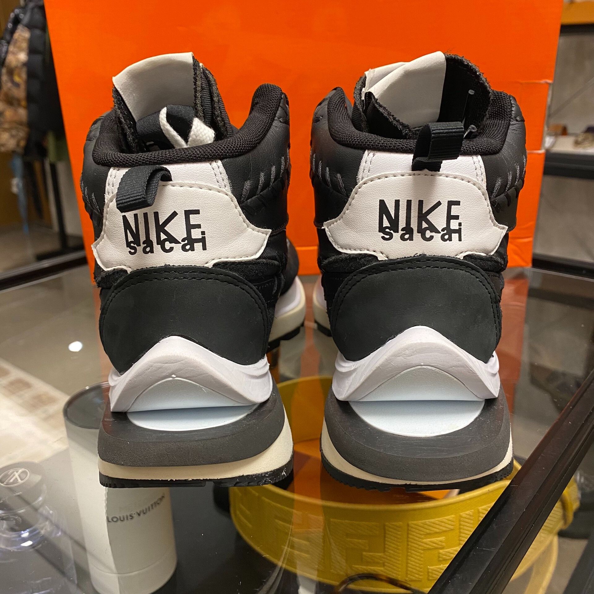 Sacai Sacai Collab Lowtop Sneakers us_7-5 Women Size US 7.5 / IT 37.5 - 3 Thumbnail