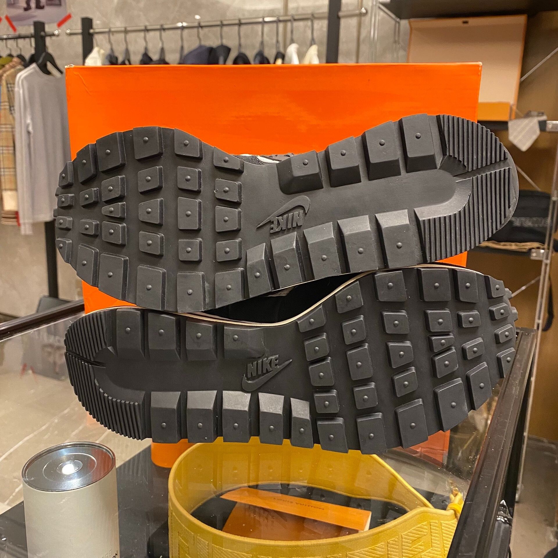 Sacai Sacai Collab Lowtop Sneakers us_7-5 Women Size US 7.5 / IT 37.5 - 7 Thumbnail