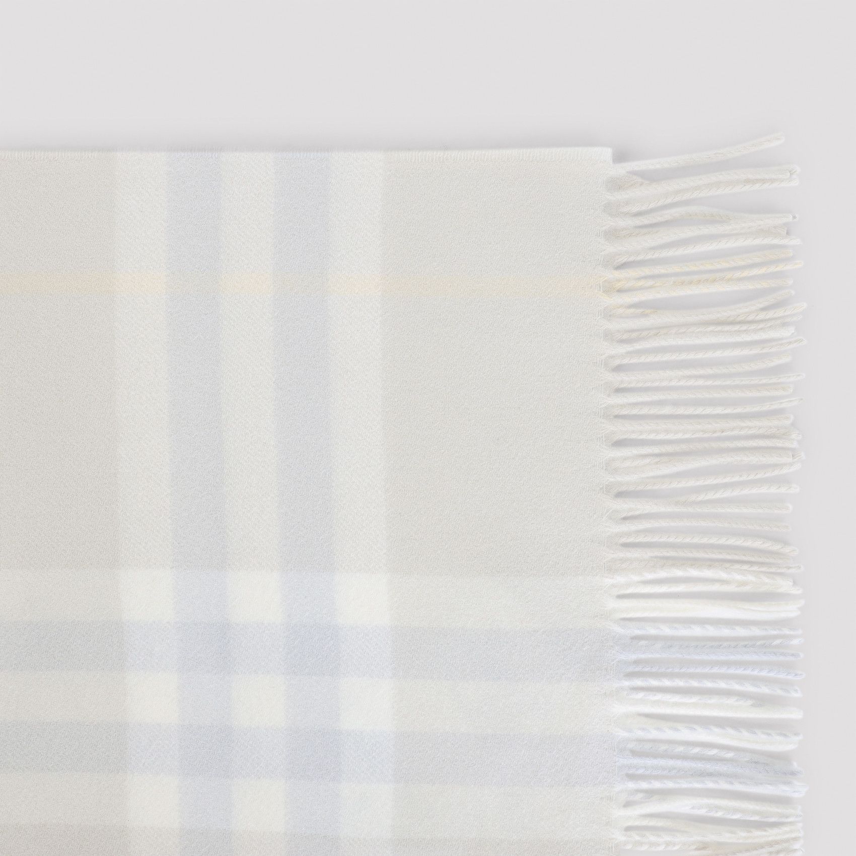 Burberry Burberry Giant Check Scarf Size ONE SIZE - 2 Thumbnail