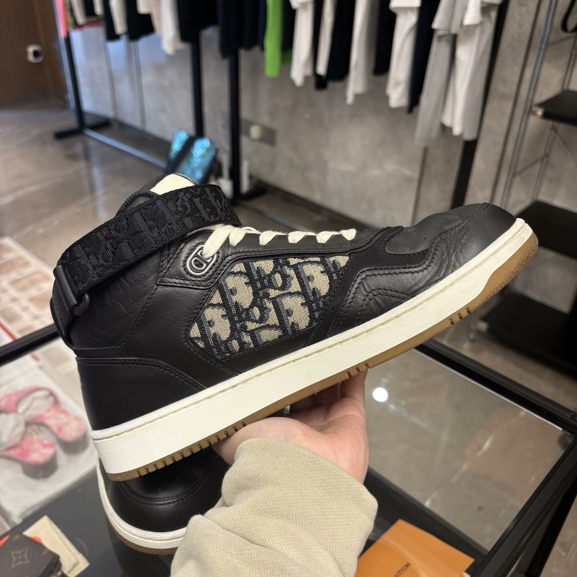 Dior Dior Black Hitop Sneakers 9 Men Size US 9 / EU 42 - 3 Thumbnail
