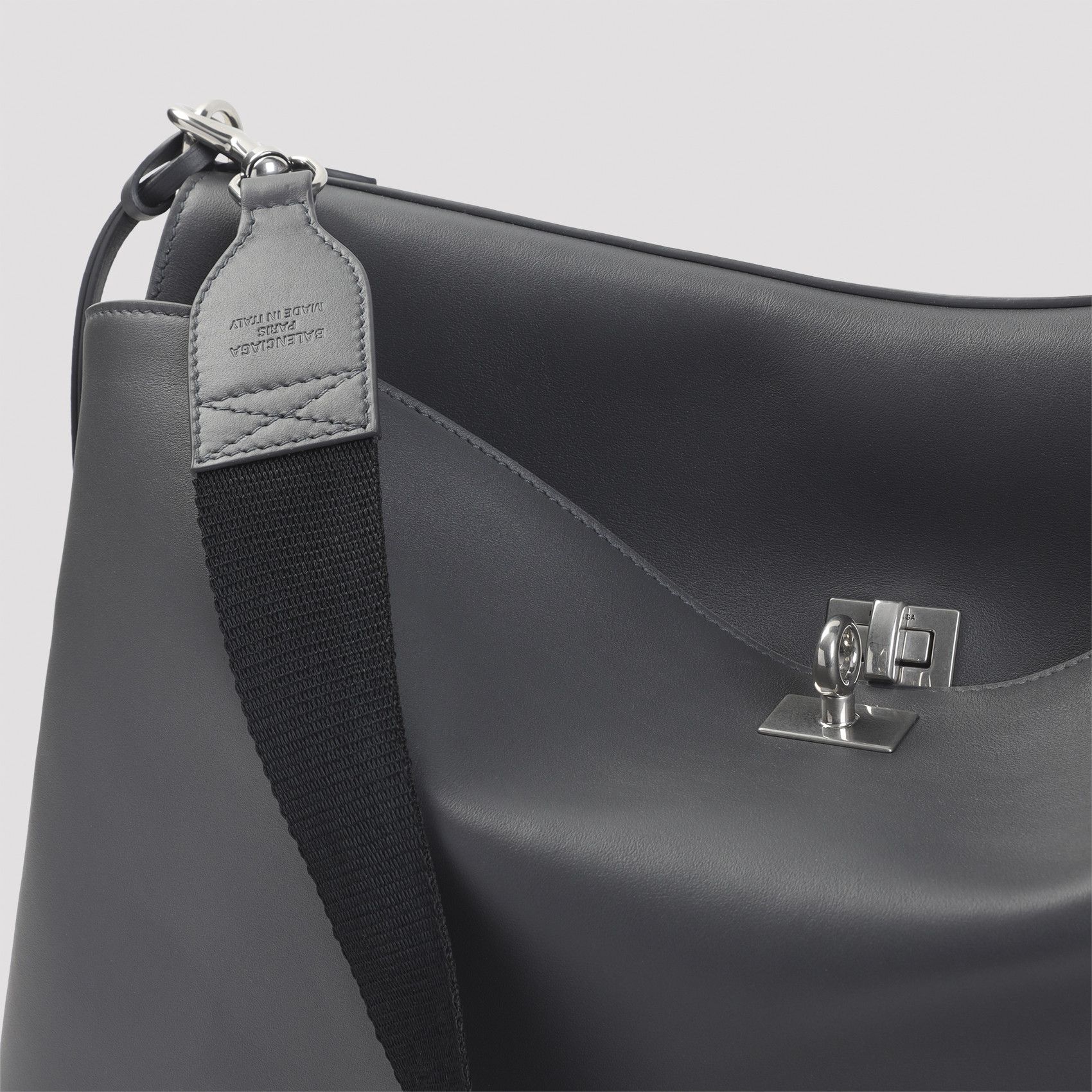 Balenciaga Balenciaga Rodeo Messenger M Shoulder Bag Size ONE SIZE - 3 Thumbnail