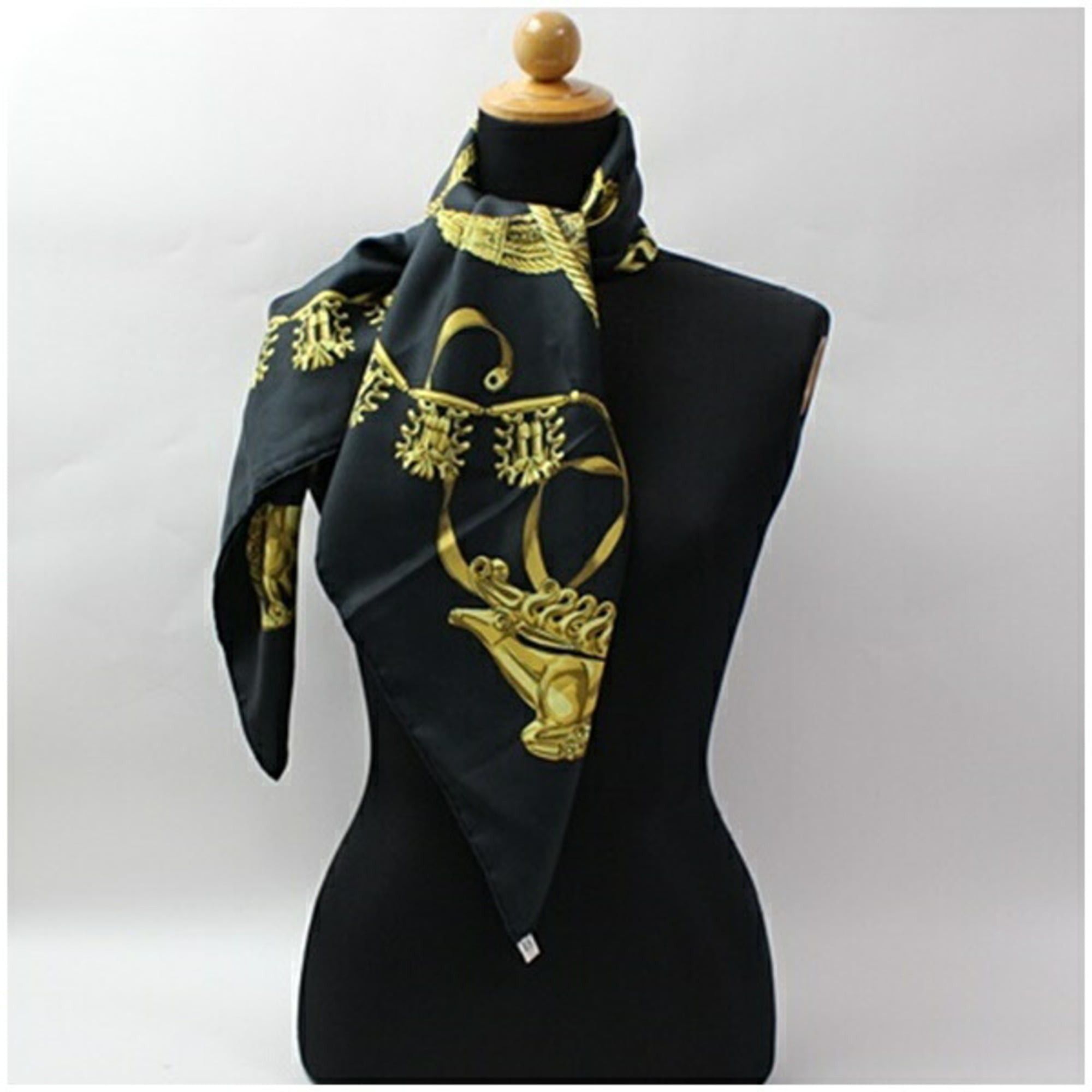 Hermes Hermes Silk Scarf Muffler Carre 90 LES CAVALIERS D'OR (Golden Knights) HERMES Women's Size ONE SIZE - 4 Thumbnail