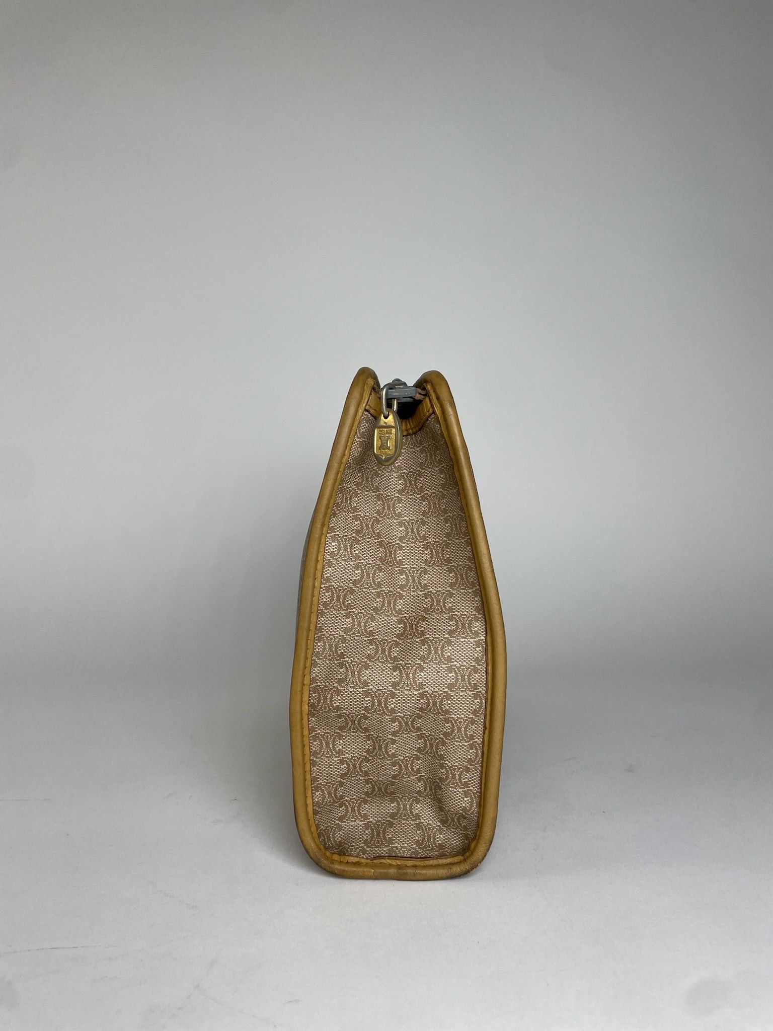 Celine Vintage Paris Triomphe Monogram Leather Clutch Beige Brown Size ONE SIZE - 8 Thumbnail
