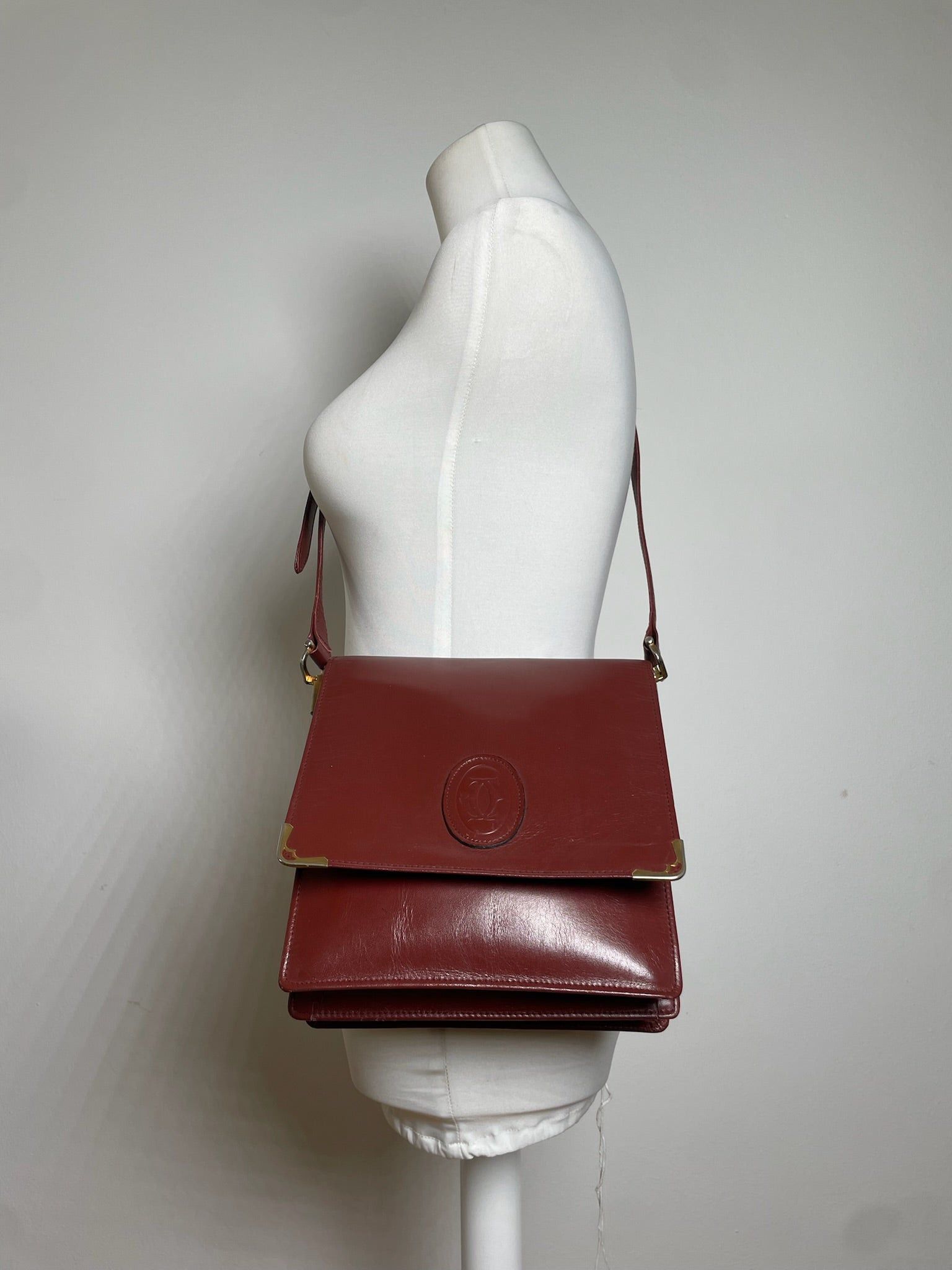 Cartier Vintage Leather Shoulder Bag Burgundy Size ONE SIZE - 6 Thumbnail