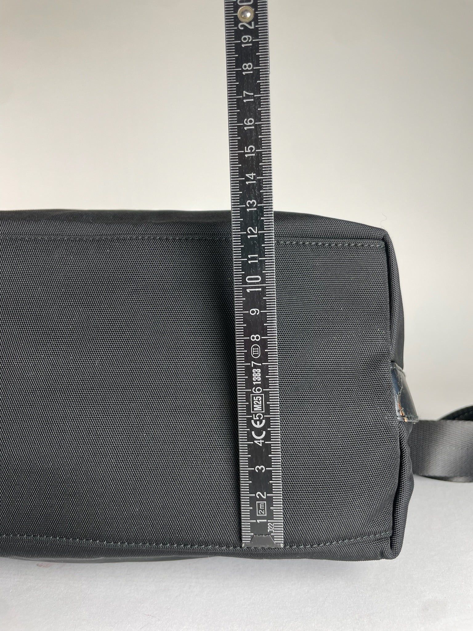 Gucci Vintage Leather / Canvas Hobo Handbag Black Size ONE SIZE - 15 Thumbnail
