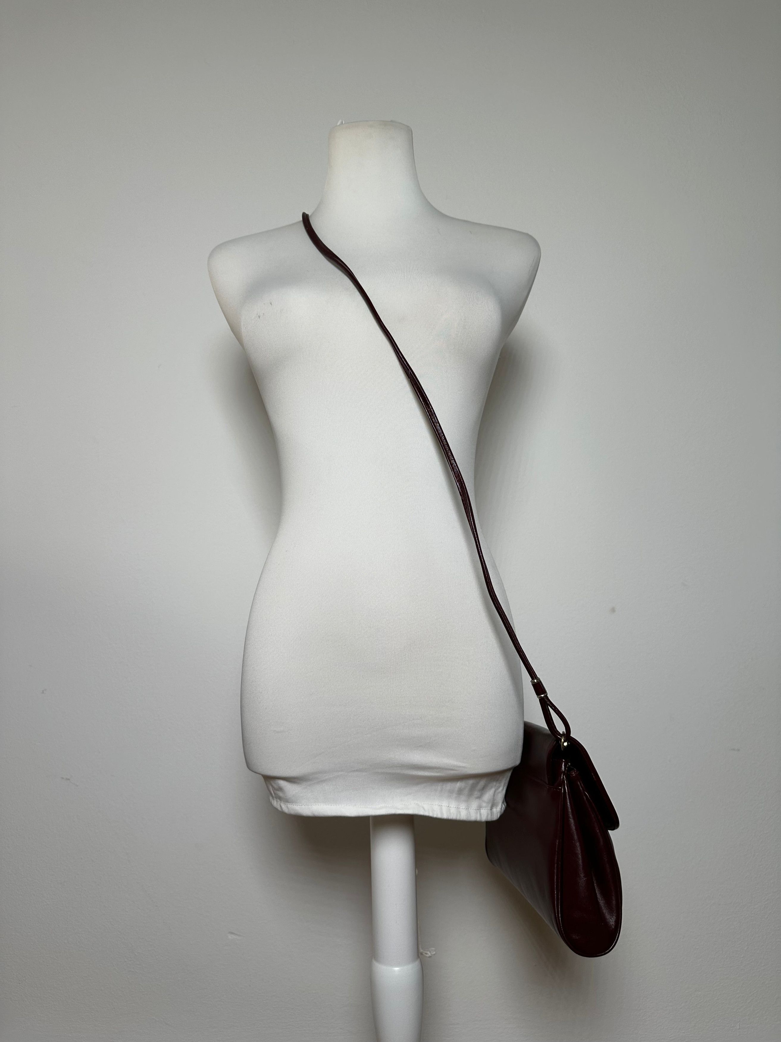 Cartier Vintage Leather Shoulder Bag Burgundy Size ONE SIZE - 6 Thumbnail