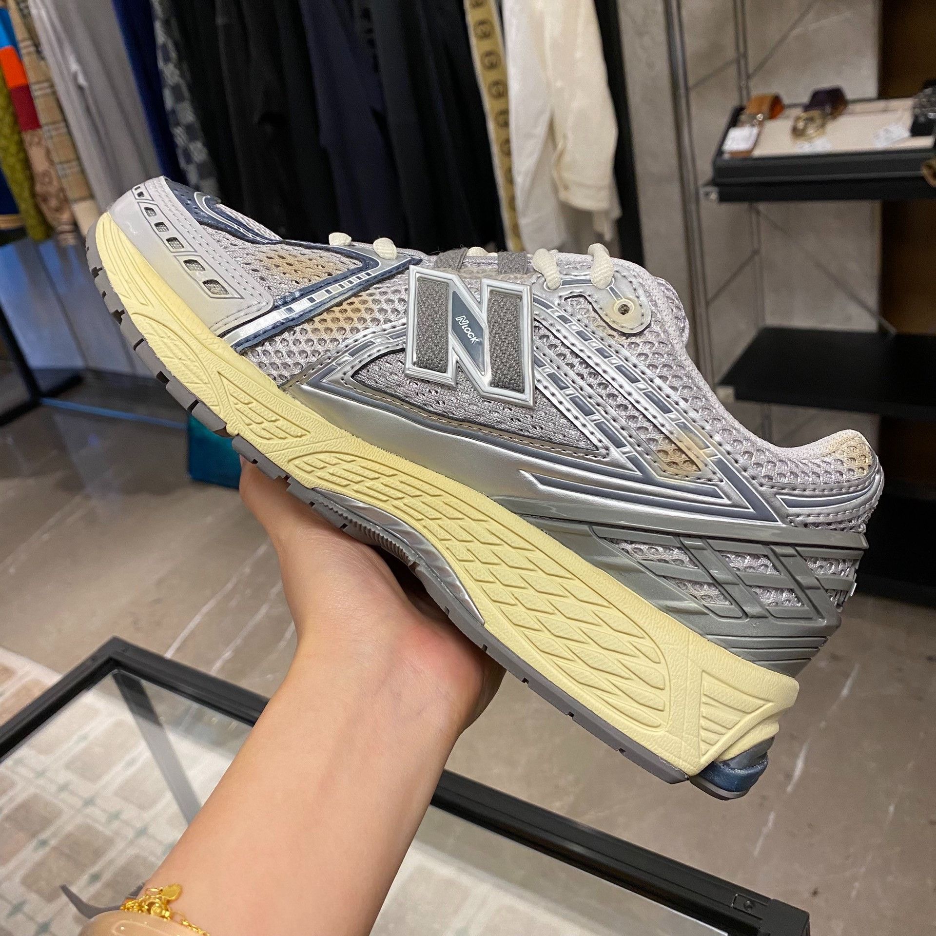 New Balance New Balance Lowtop Sneakers 7.5 Men Size US 7.5 / EU 40-41 - 4 Thumbnail