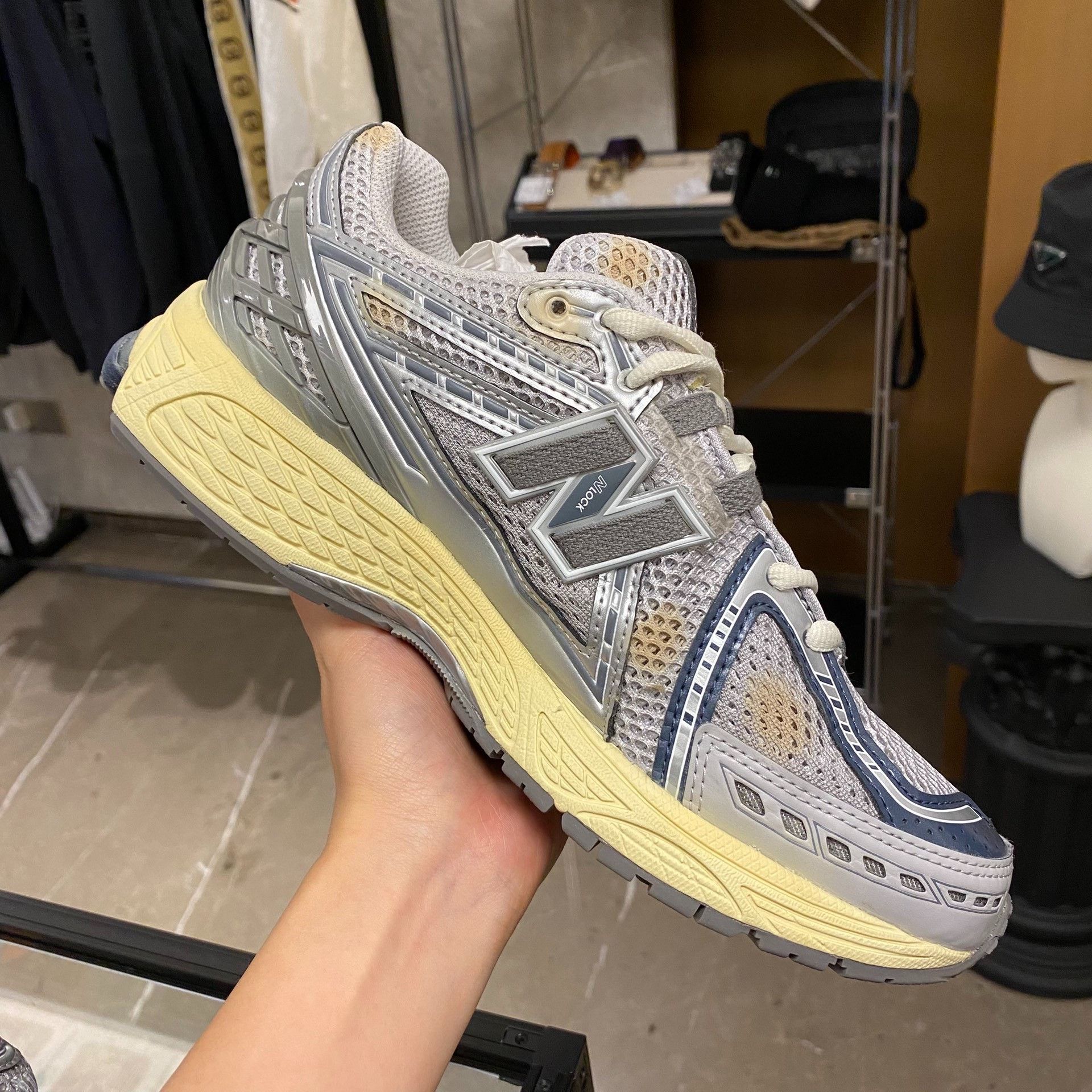 New Balance New Balance Lowtop Sneakers 7.5 Men Size US 7.5 / EU 40-41 - 5 Thumbnail