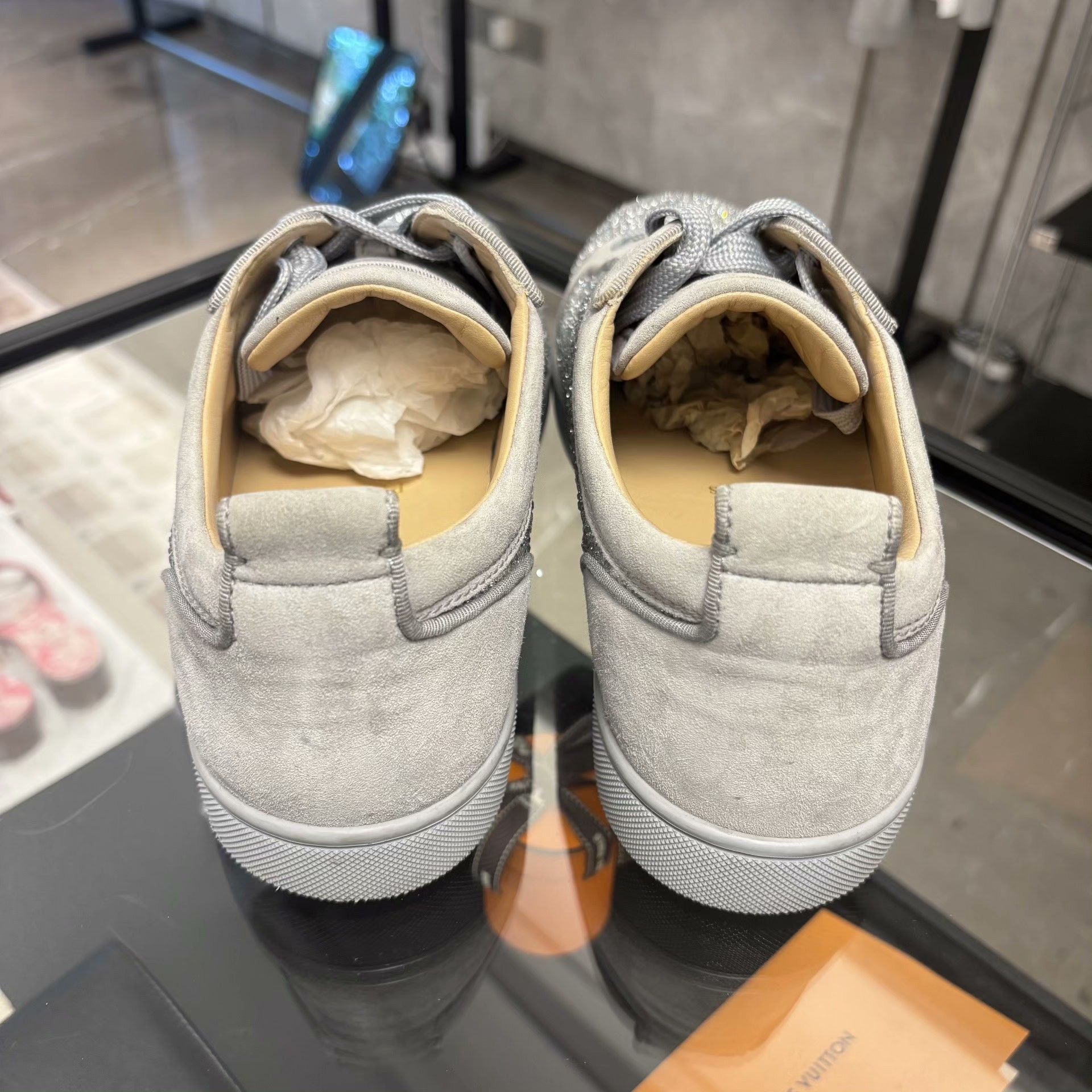 Christian Louboutin Christian Louboutin Gray Lowtop Sneakers 9 Men Size US 9 / EU 42 - 6 Thumbnail