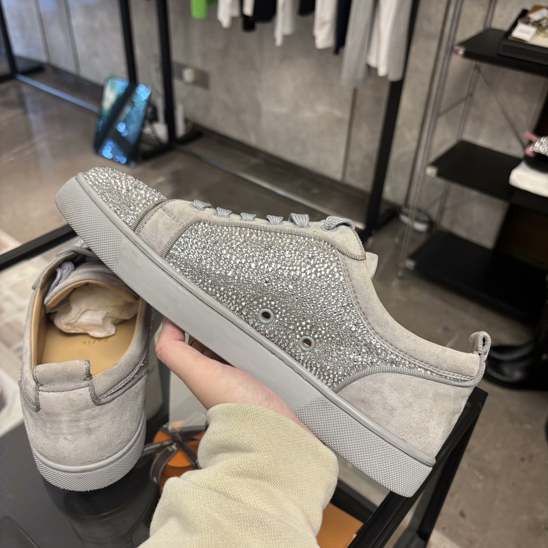 Christian Louboutin Christian Louboutin Gray Lowtop Sneakers 9 Men Size US 9 / EU 42 - 5 Thumbnail