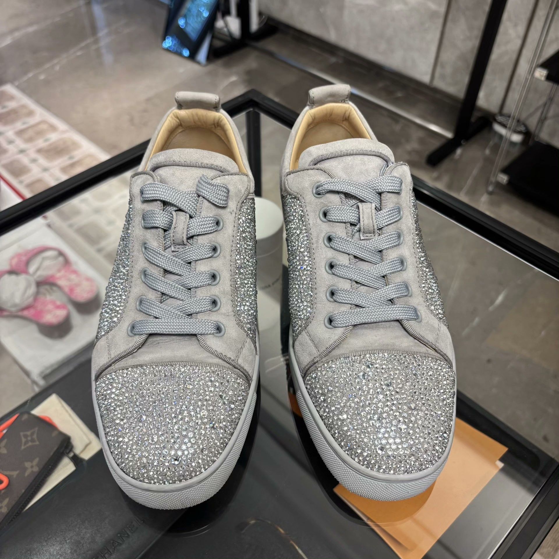 Christian Louboutin Christian Louboutin Gray Lowtop Sneakers 9 Men Size US 9 / EU 42 - 3 Thumbnail