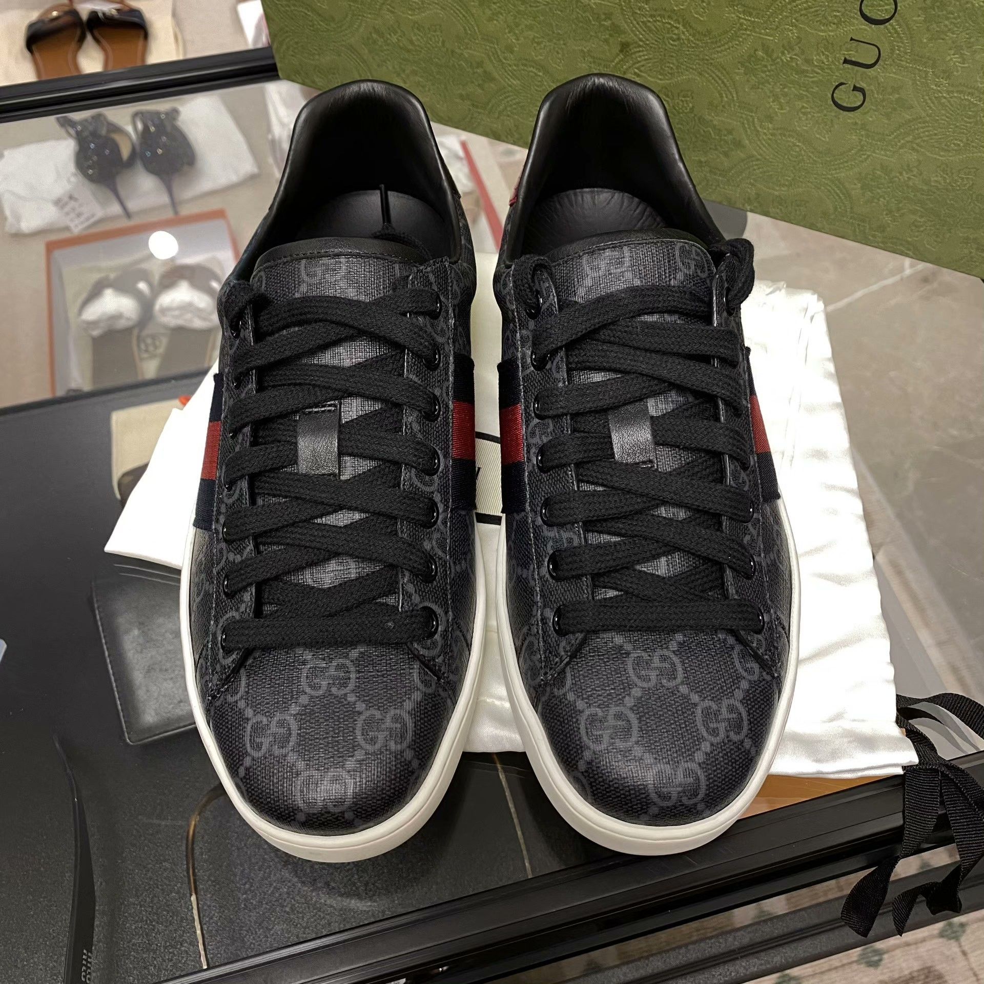 Gucci Gucci Black Lowtop Sneakers 5 Men Size US 5 / EU 37 - 3 Thumbnail