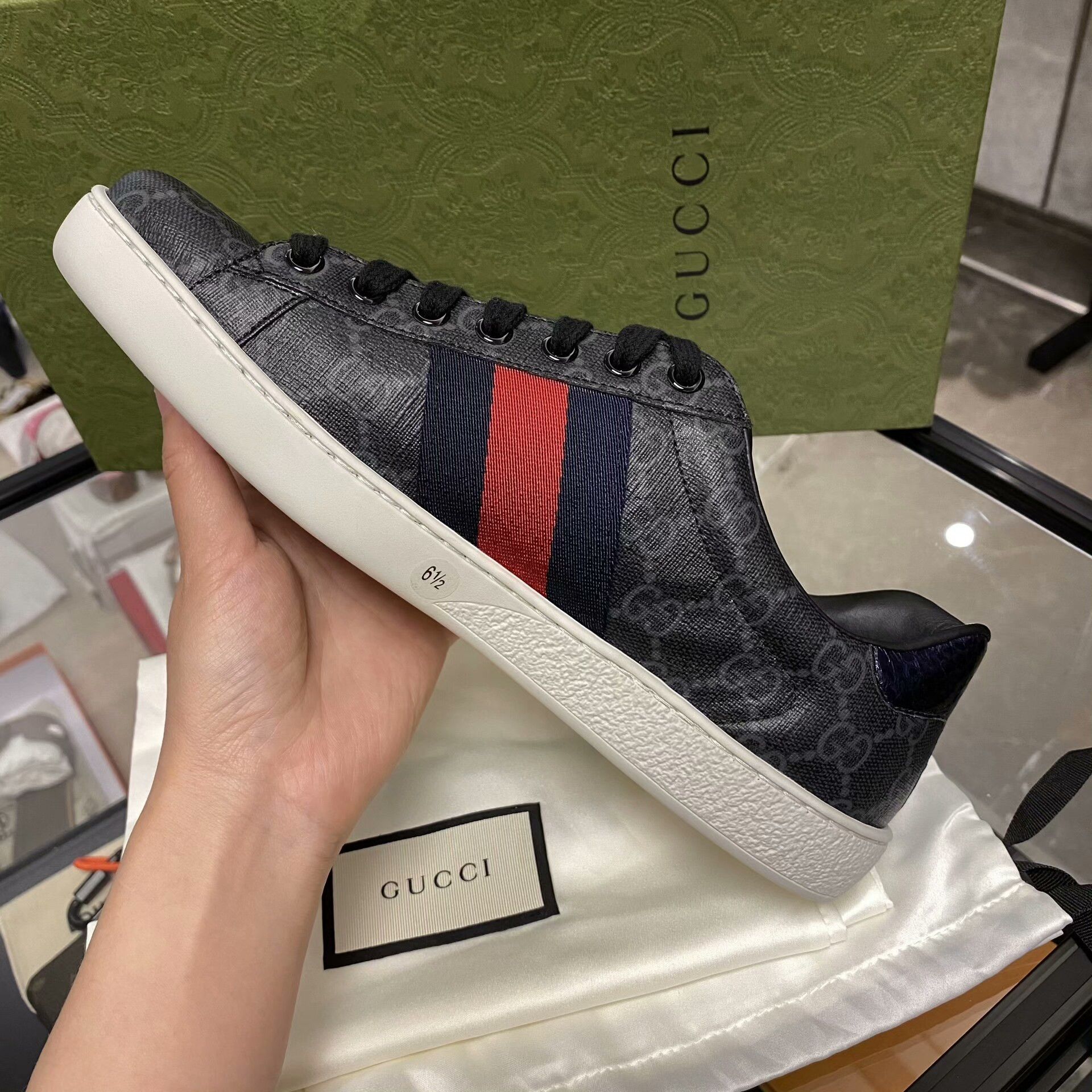 Gucci Gucci Black Lowtop Sneakers 5 Men Size US 5 / EU 37 - 5 Thumbnail