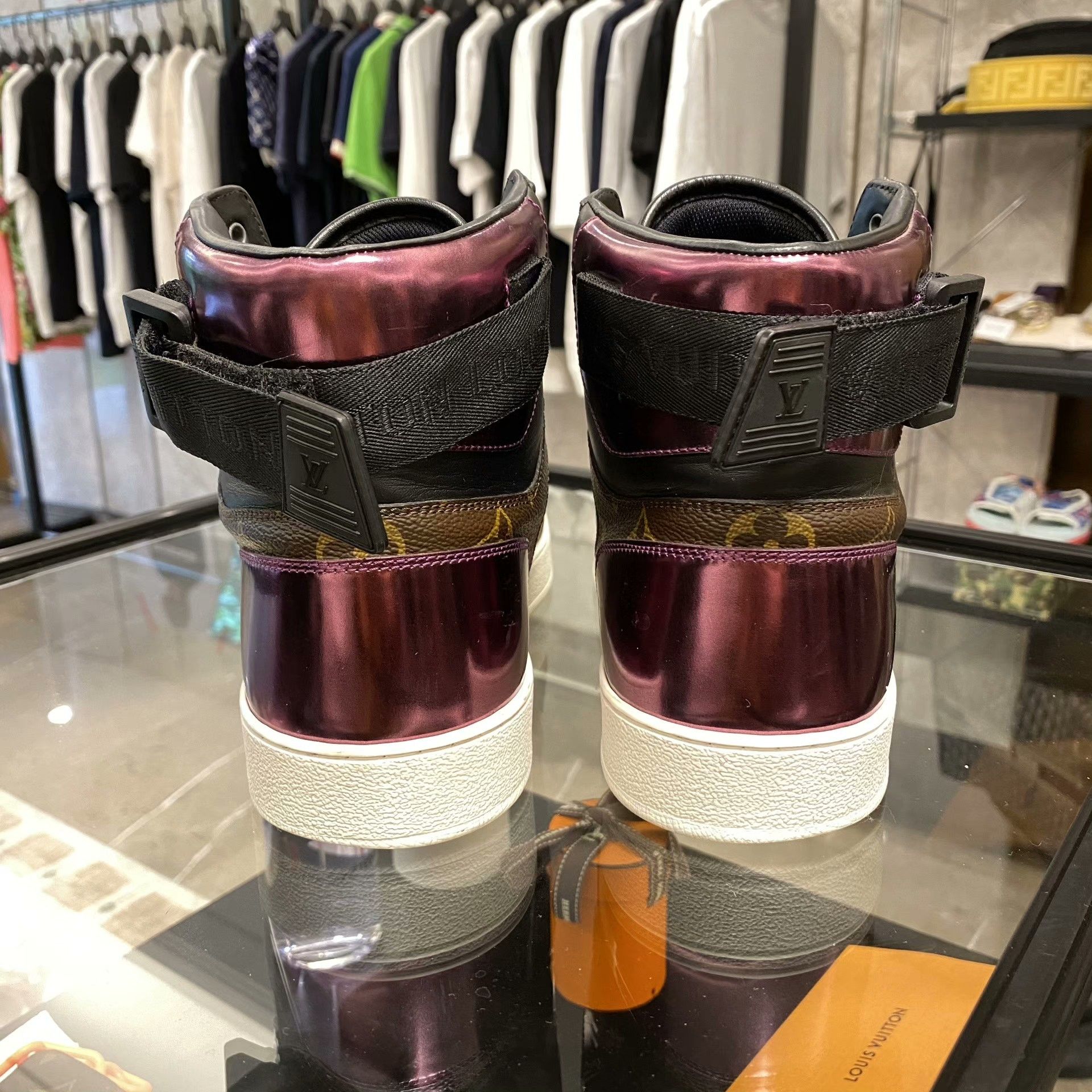 Louis Vuitton Louis Vuitton Patchwork Hitop Sneakers 9 Men Size US 9 / EU 42 - 7 Thumbnail