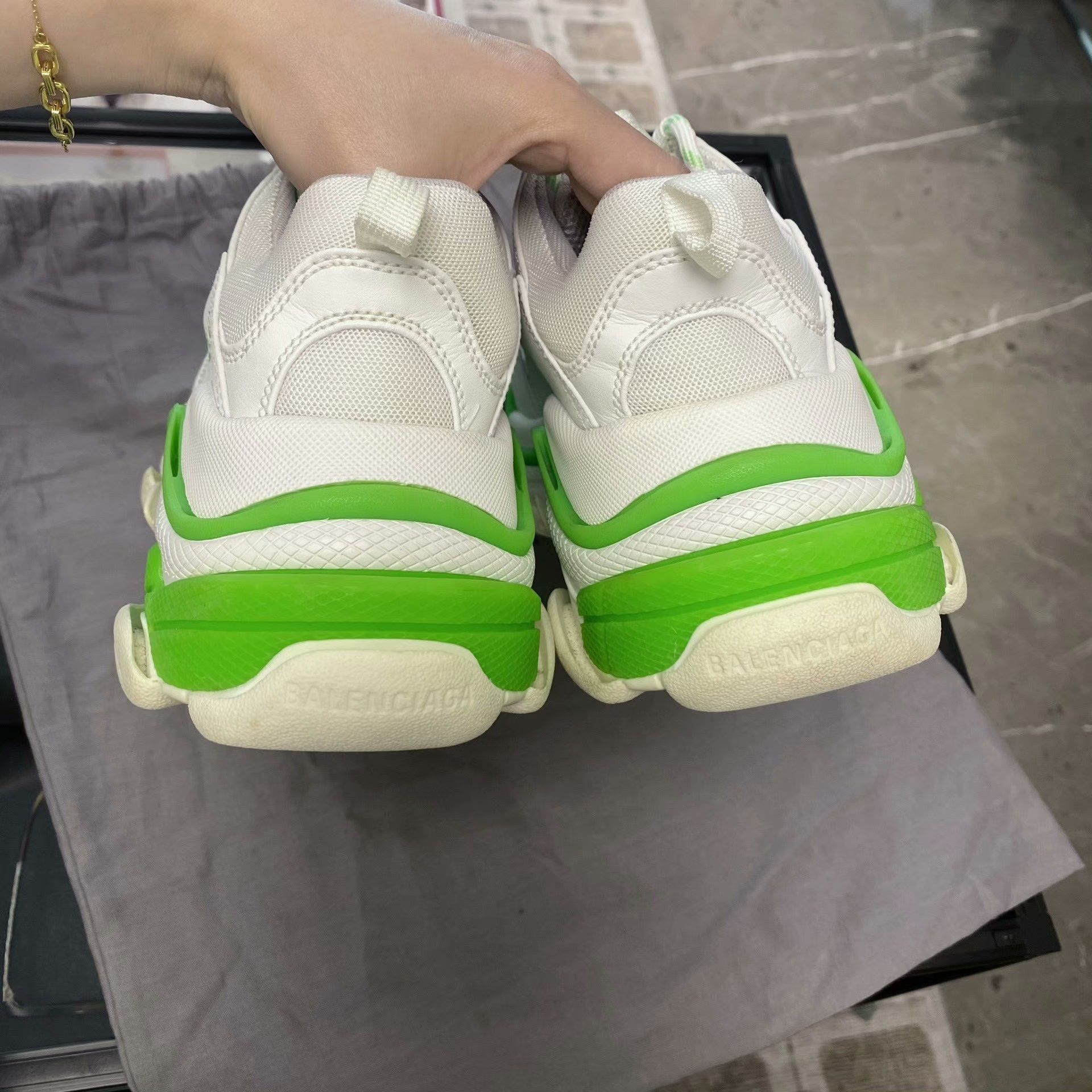 Balenciaga Balenciaga Green Lowtop Sneakers us_6-5 Women Size US 6.5 / IT 36.5 - 6 Thumbnail