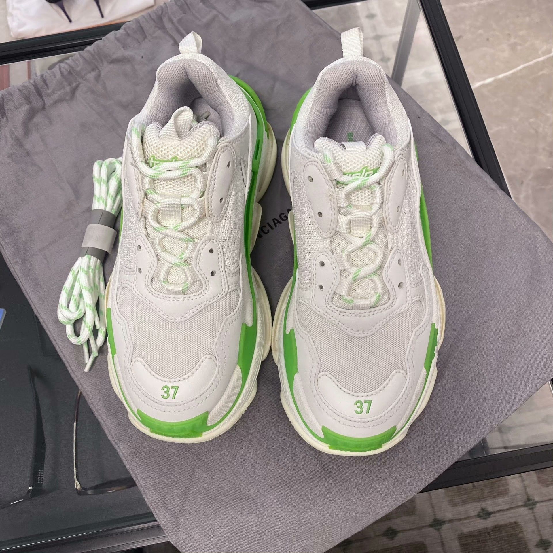 Balenciaga Balenciaga Green Lowtop Sneakers us_6-5 Women Size US 6.5 / IT 36.5 - 3 Thumbnail