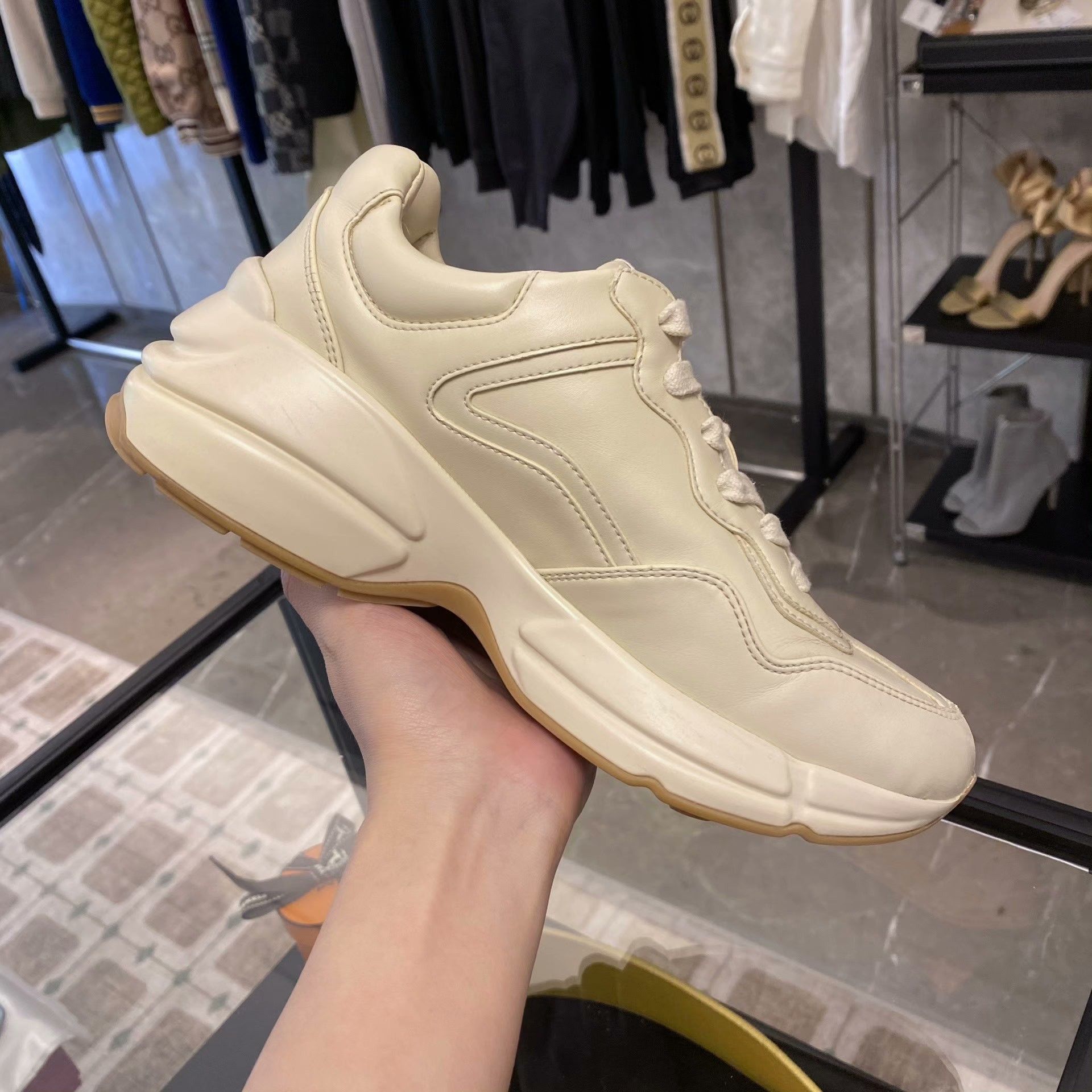 Gucci Gucci Lowtop Sneakers us_5 Women Size US 5 / IT 35 - 6 Thumbnail