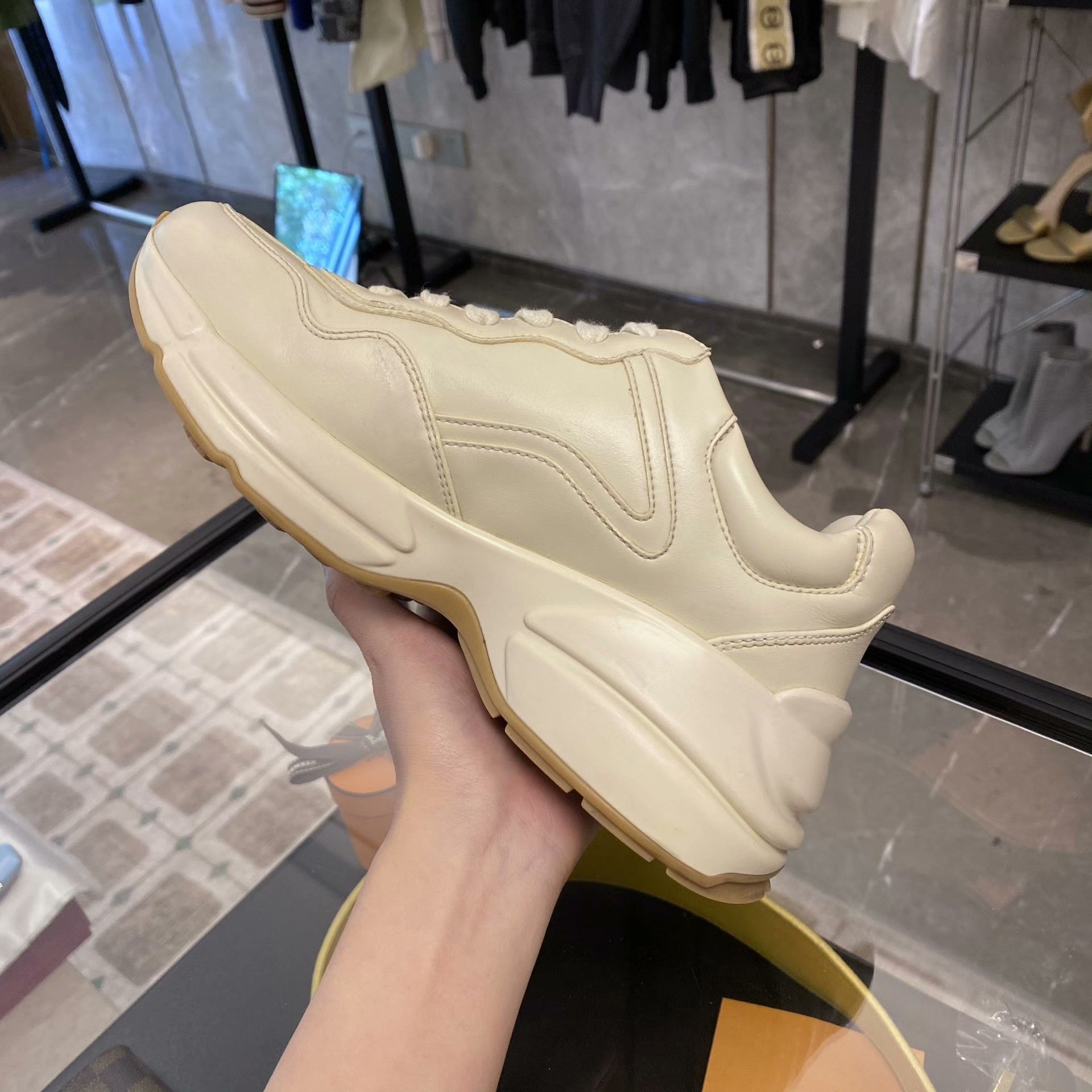Gucci Gucci Lowtop Sneakers us_5 Women Size US 5 / IT 35 - 5 Thumbnail