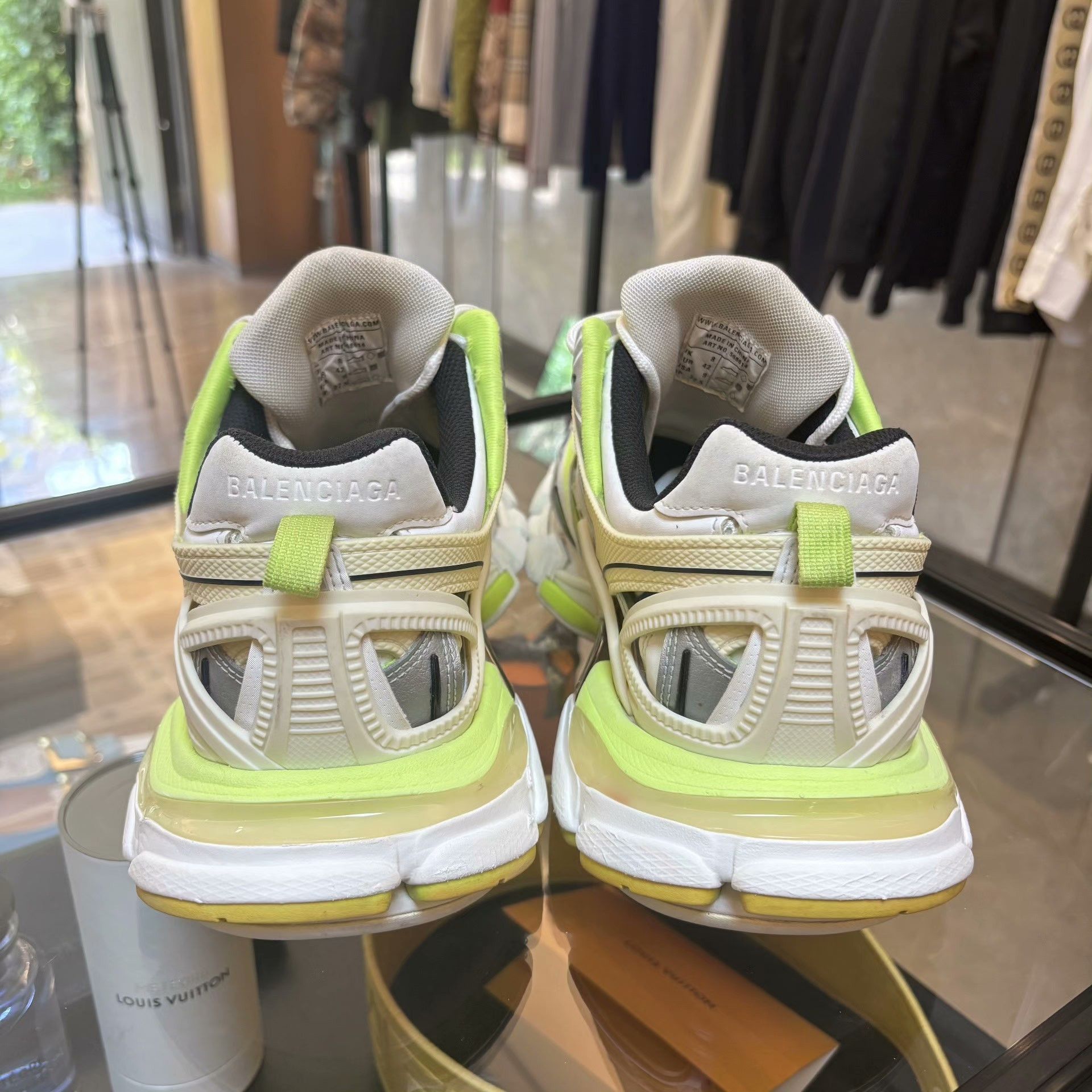 Balenciaga Balenciaga Yellow Lowtop Sneakers 9 Men Size US 9 / EU 42 - 6 Thumbnail