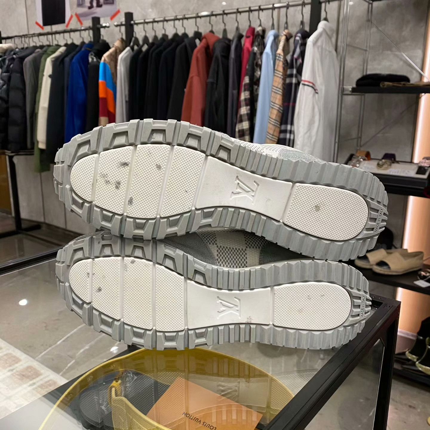 Louis Vuitton Louis Vuitton Casual Lowtop Sneakers 7.5 Men Size US 7.5 / EU 40-41 - 7 Thumbnail