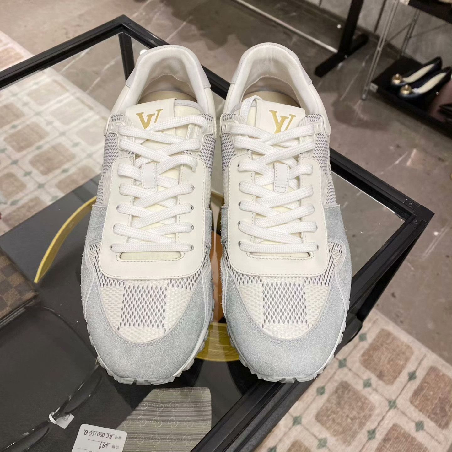 Louis Vuitton Louis Vuitton Casual Lowtop Sneakers 7.5 Men Size US 7.5 / EU 40-41 - 2 Thumbnail