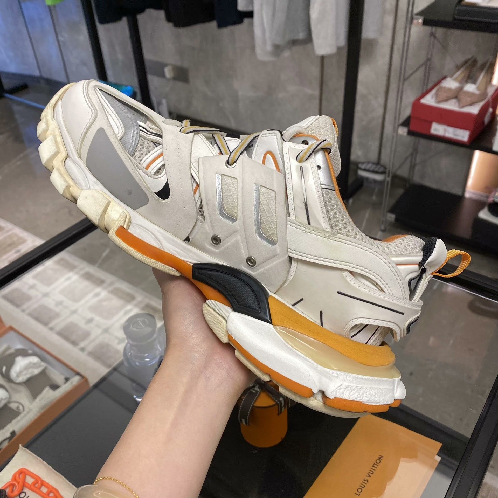 Balenciaga Balenciaga White Lowtop Sneakers 8.5 Men Size US 8.5 / EU 41-42 - 3 Thumbnail