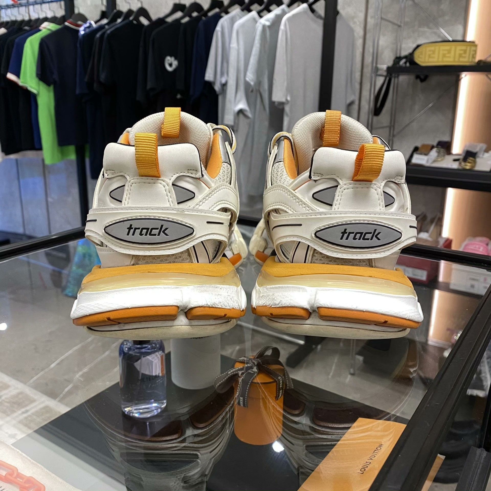 Balenciaga Balenciaga White Lowtop Sneakers 8.5 Men Size US 8.5 / EU 41-42 - 6 Thumbnail
