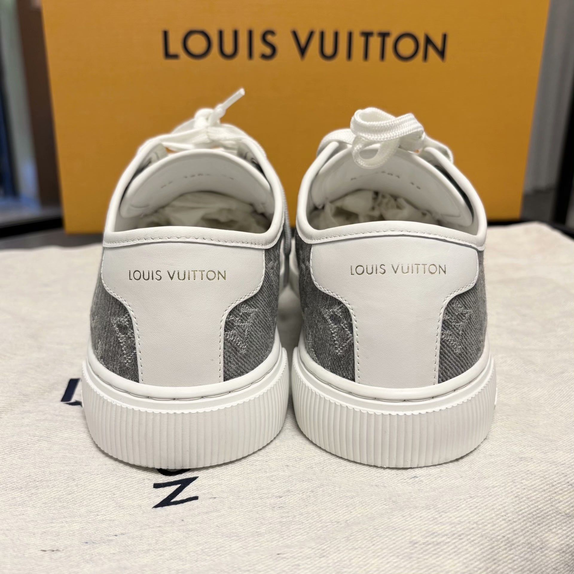 Louis Vuitton Louis Vuitton Denim Lowtop Sneakers 6.5 Men Size US 6.5 / EU 39-40 - 7 Thumbnail