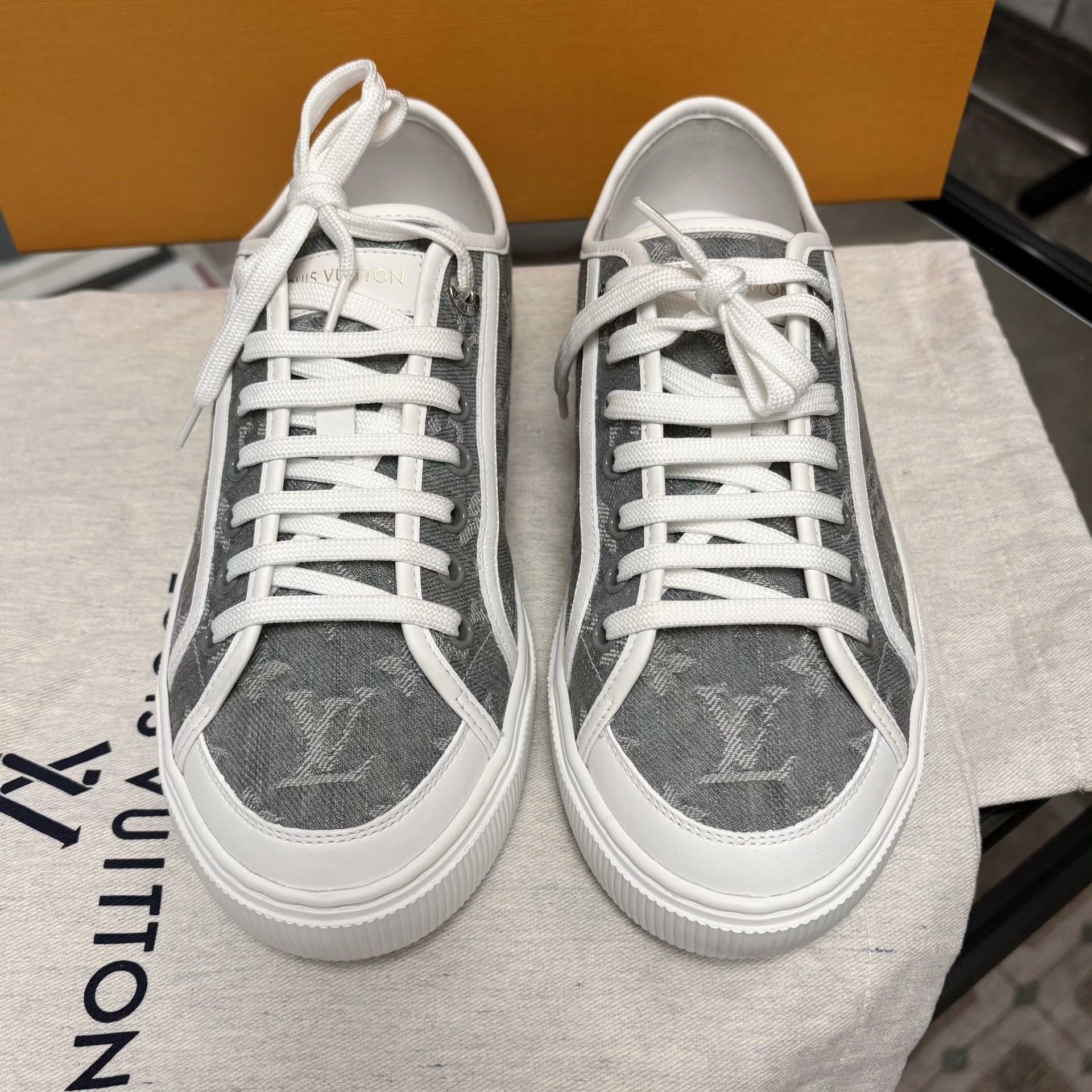 Louis Vuitton Louis Vuitton Denim Lowtop Sneakers 6.5 Men Size US 6.5 / EU 39-40 - 5 Thumbnail