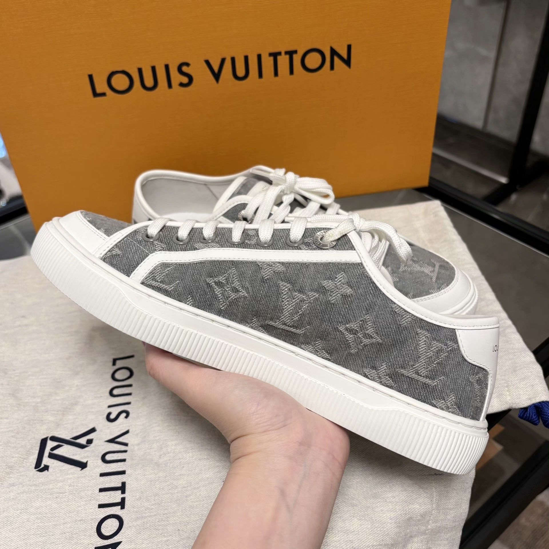 Louis Vuitton Louis Vuitton Denim Lowtop Sneakers 6.5 Men Size US 6.5 / EU 39-40 - 4 Thumbnail