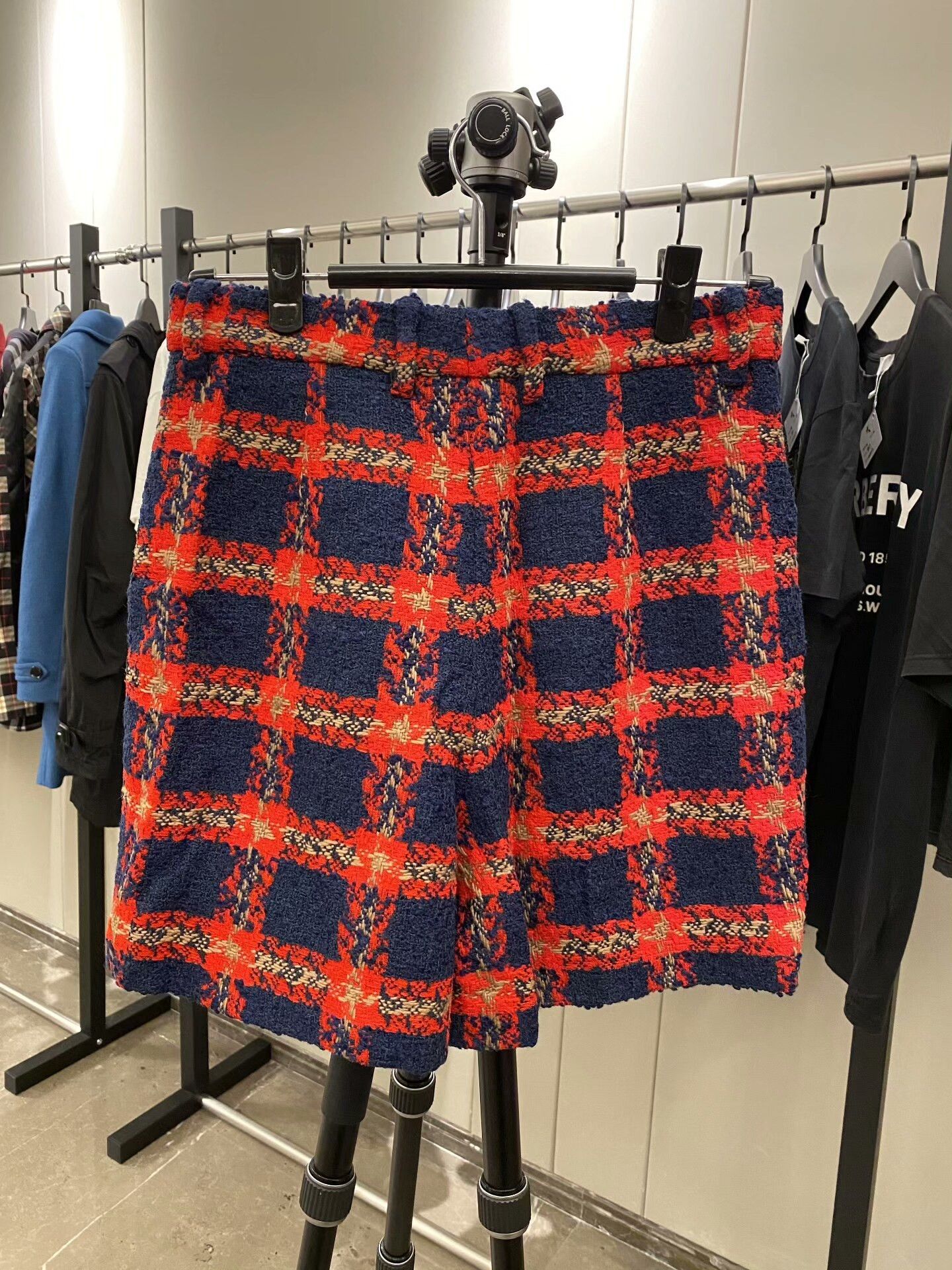 Gucci Gucci Plaid Pants 24 Women Size 24" / US 00 / IT 34 - 2 Thumbnail