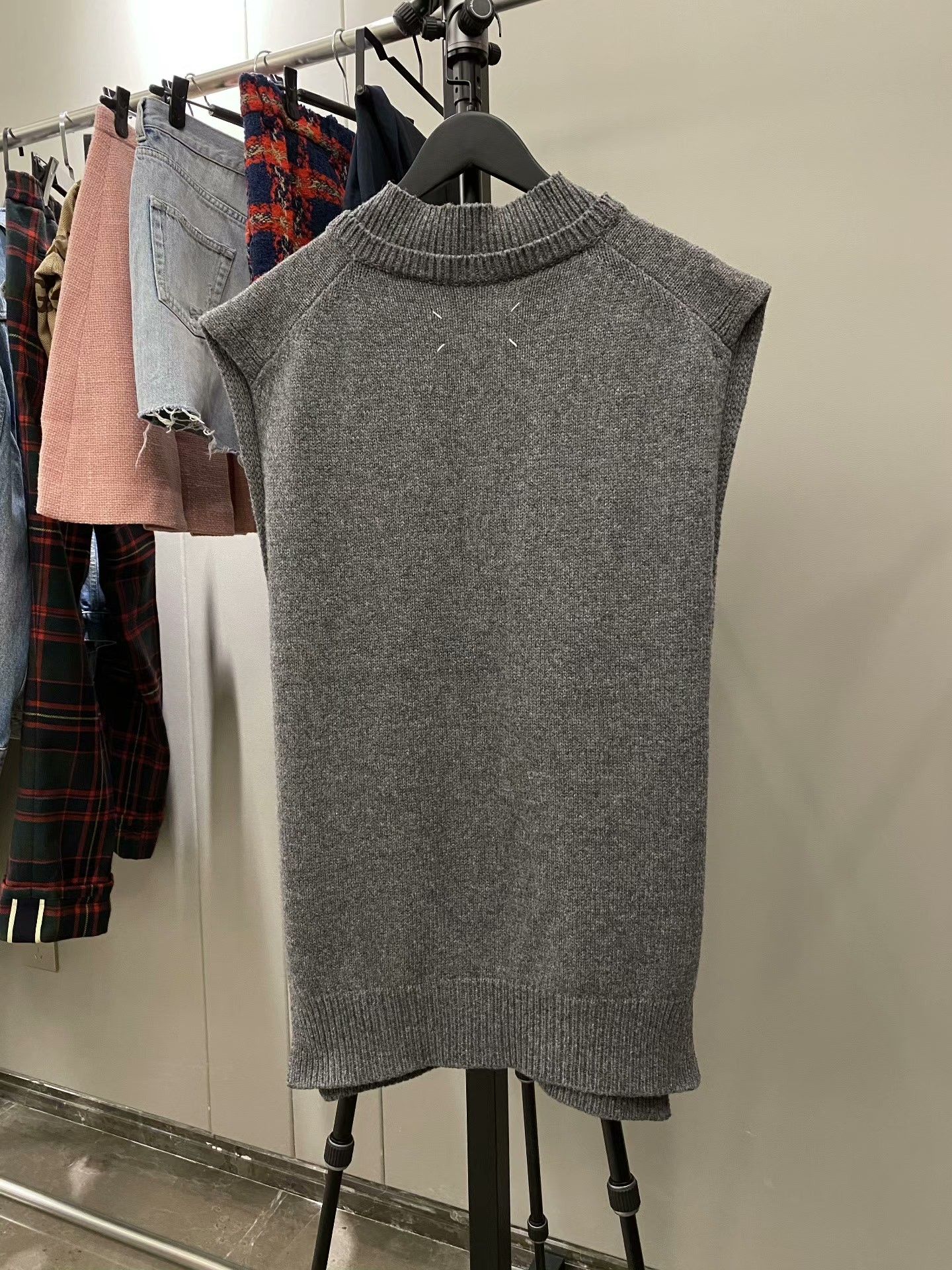 Maison Margiela Maison Margiela Tank Top S Women Size S / US 4 / IT 40 - 5 Thumbnail