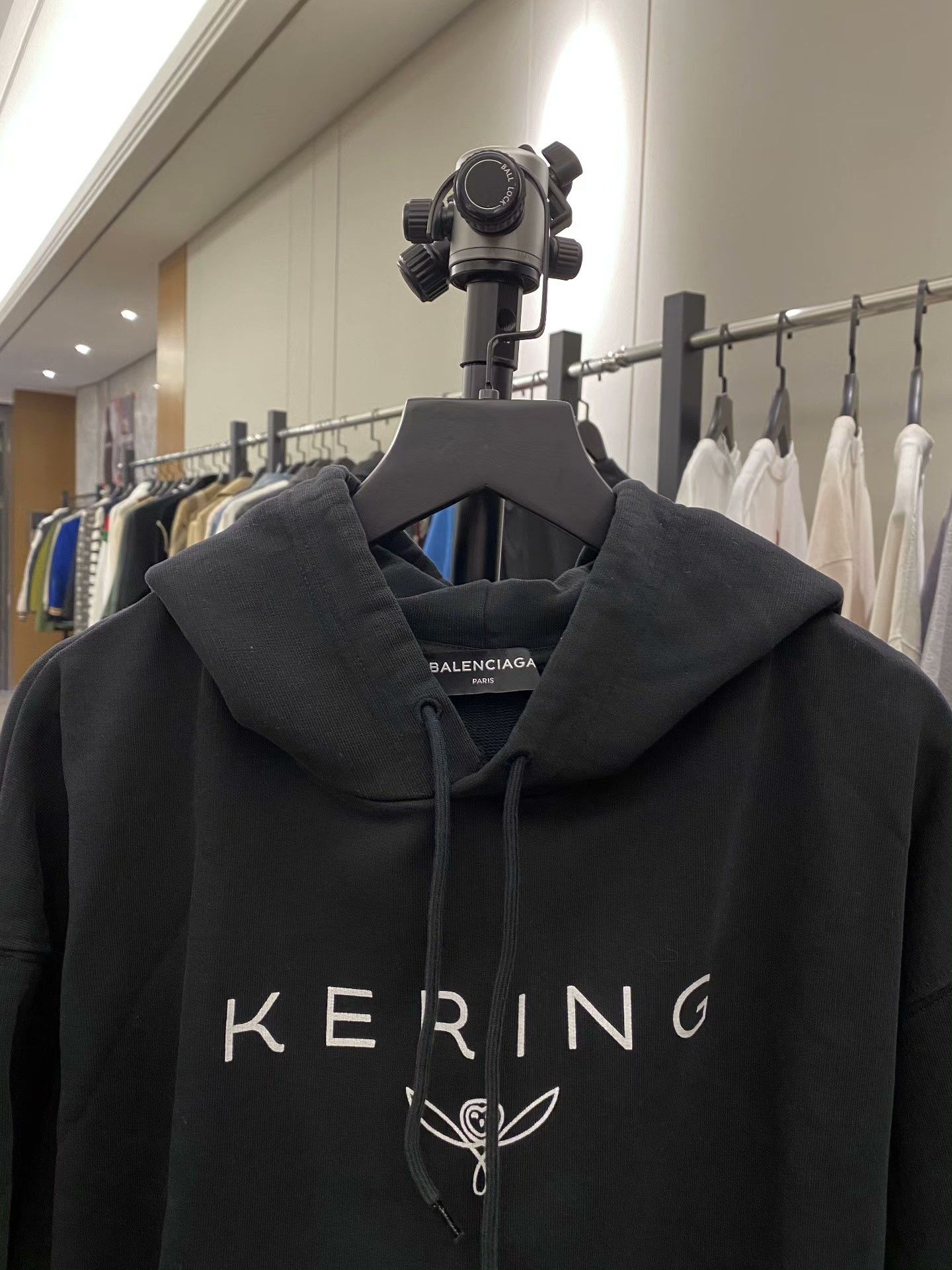 Balenciaga Balenciaga Hoodie l Men Size US L / EU 52-54 / 3 - 2 Thumbnail