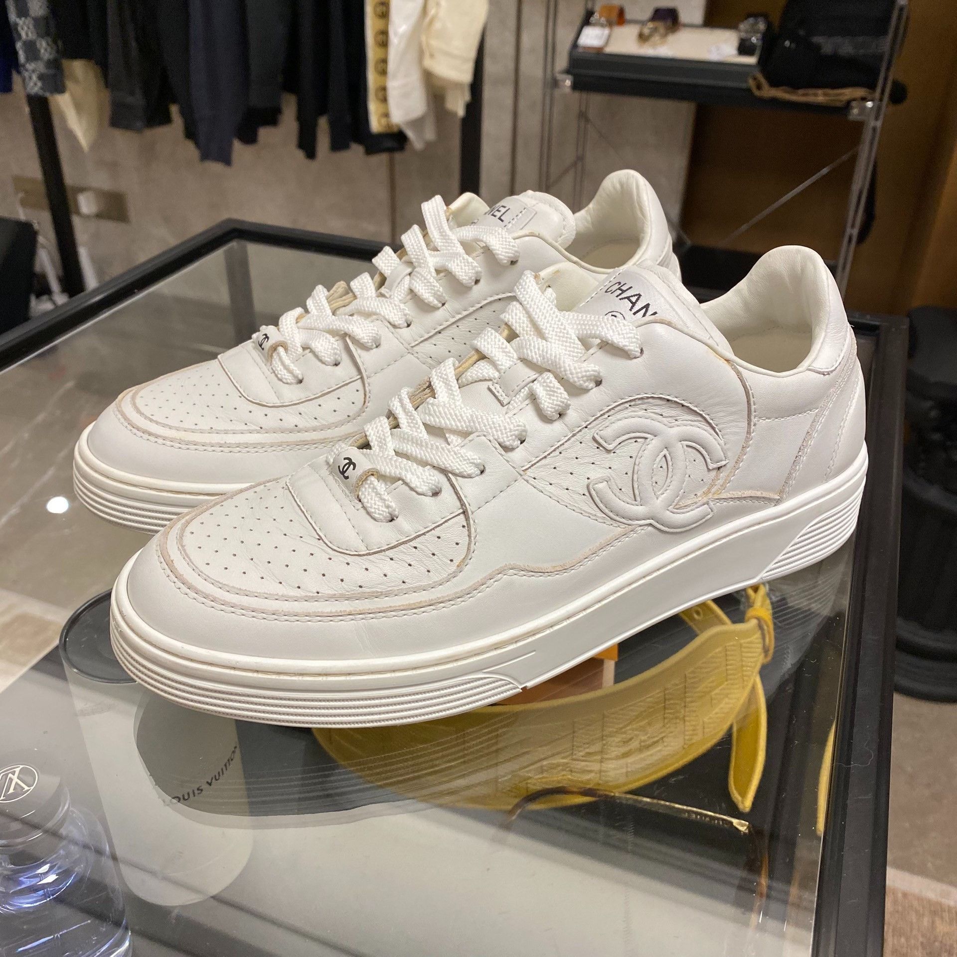 Chanel Chanel Retro Lowtop Sneakers 7.5 Men Size US 7.5 / EU 40-41 - 3 Thumbnail