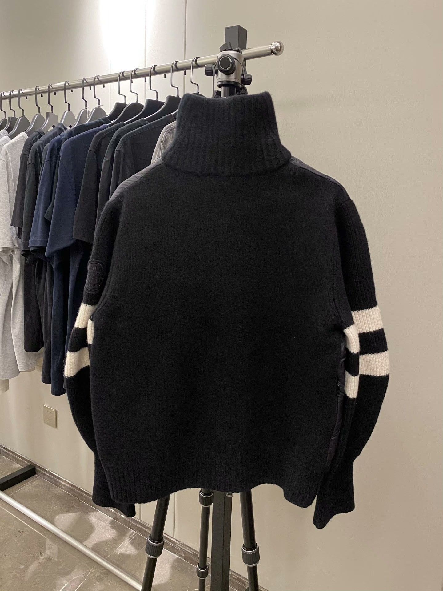 Moncler Moncler Knit Down Black Heavy Coat l Men Size US L / EU 52-54 / 3 - 2 Thumbnail