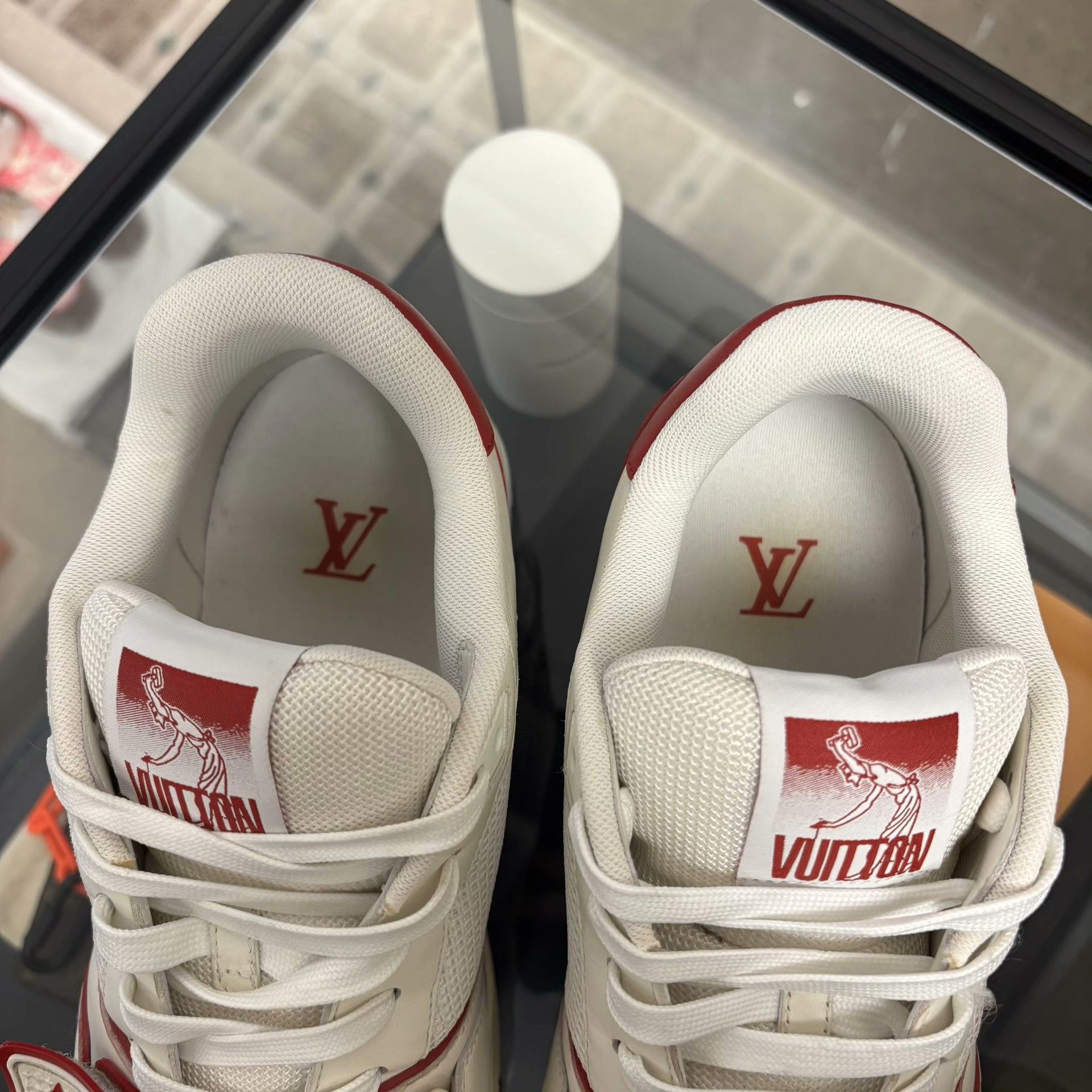 Louis Vuitton Louis Vuitton Training Red Lowtop Sneakers 8.5 Men Size US 8.5 / EU 41-42 - 7 Thumbnail
