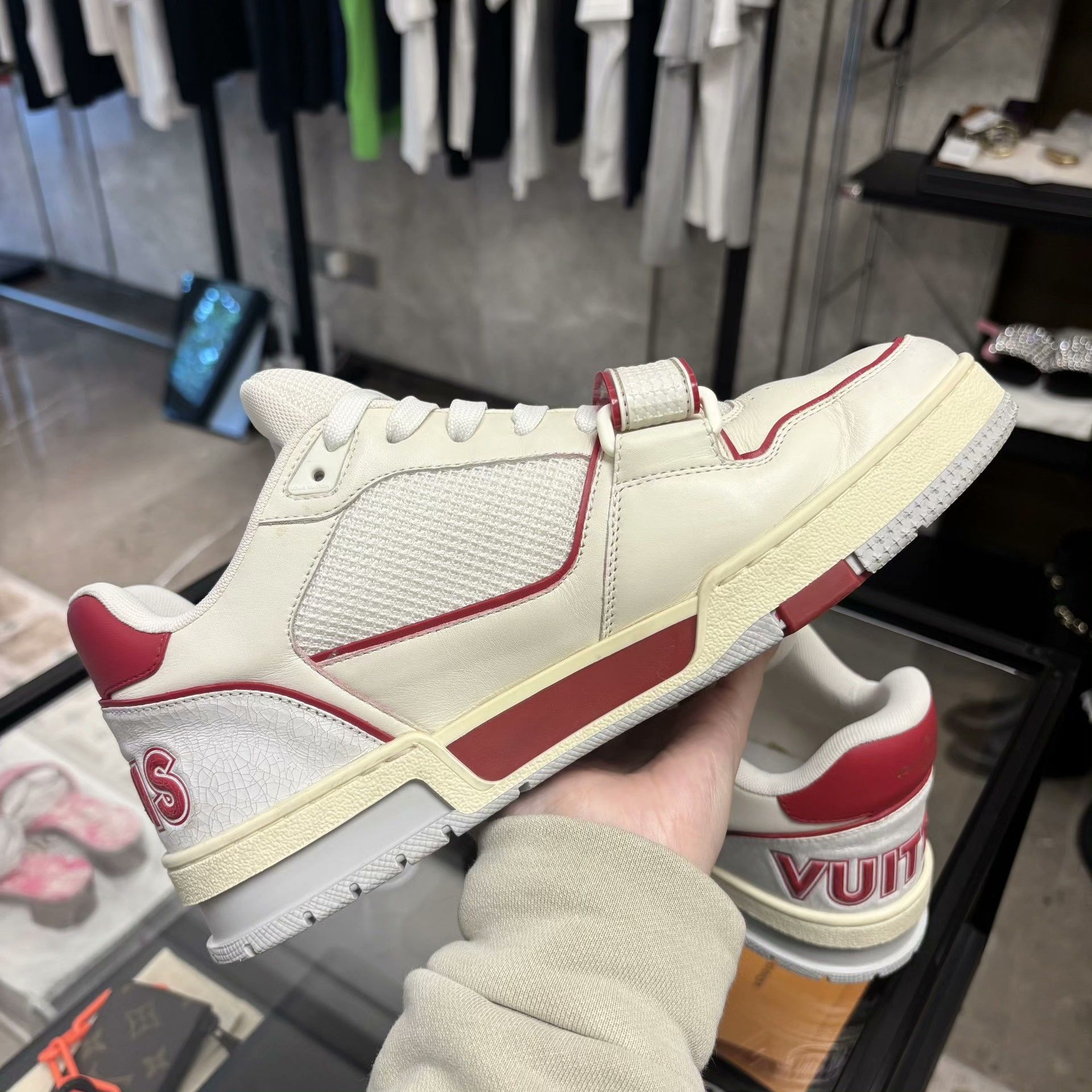 Louis Vuitton Louis Vuitton Training Red Lowtop Sneakers 8.5 Men Size US 8.5 / EU 41-42 - 6 Thumbnail
