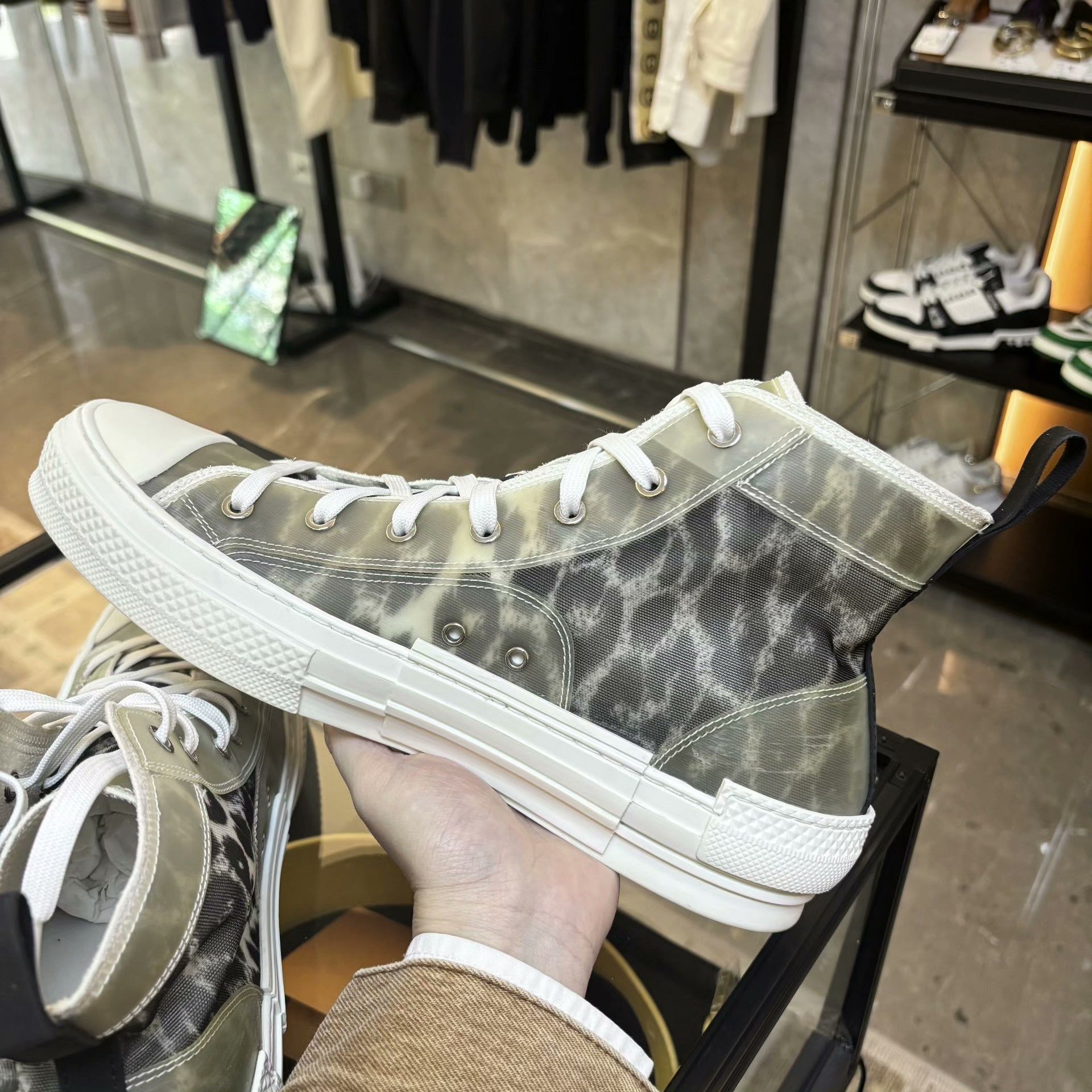 Dior Dior Animal Print Hitop Sneakers 7.5 Men Size US 7.5 / EU 40-41 - 4 Thumbnail